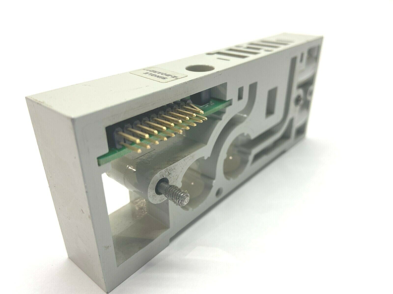 Numatics 006-208 C1 Double Z Board Manifold Block w/ 256-151 Rev G Board - Maverick Industrial Sales