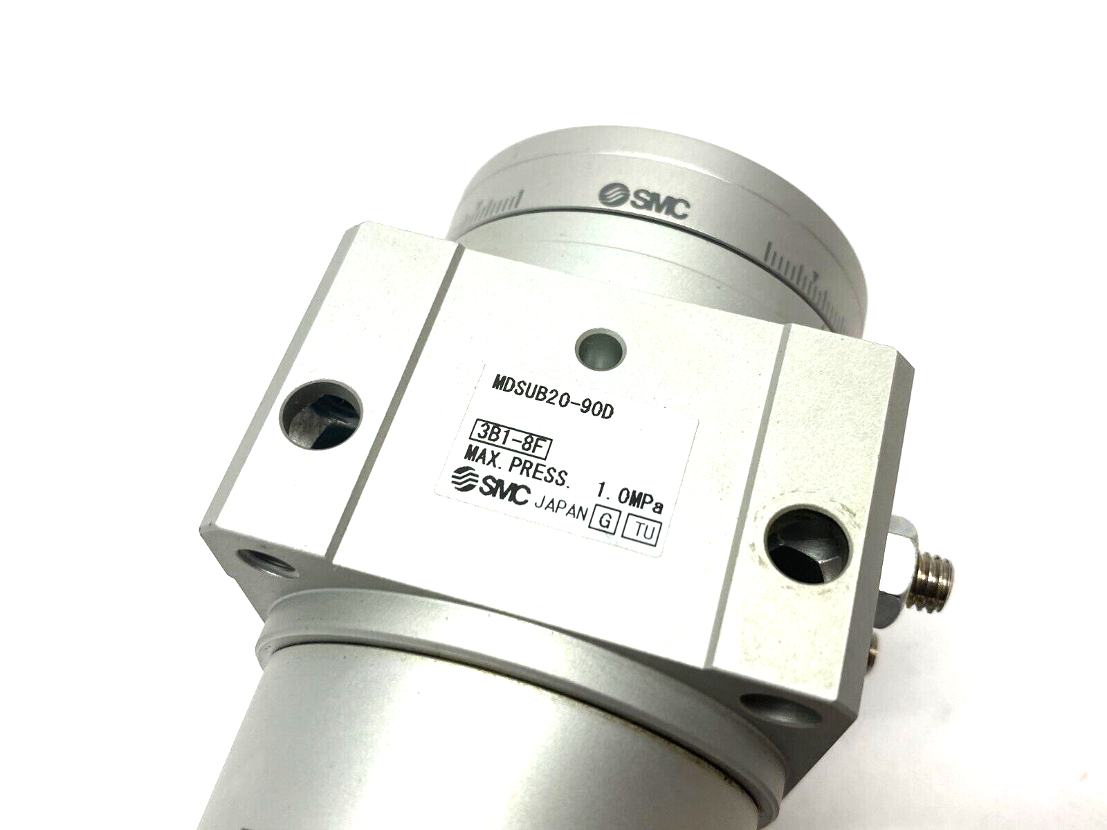 SMC MDSUB20-90D Double Vane Rotary Table Cylinder 90-Degree Size 20 - Maverick Industrial Sales