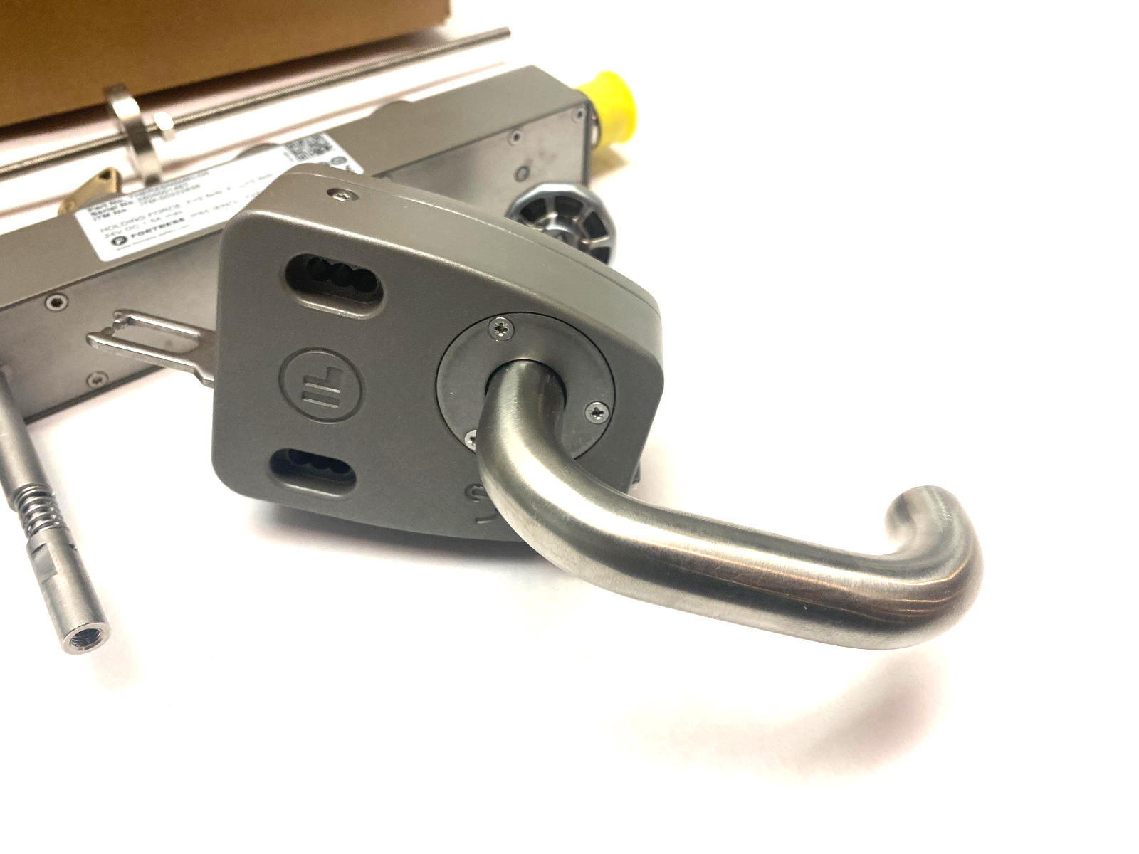 Fortress Interlocks THERZSNSMELQ5 tGard Safety Interlock Actuator Hinged 222838 - Maverick Industrial Sales