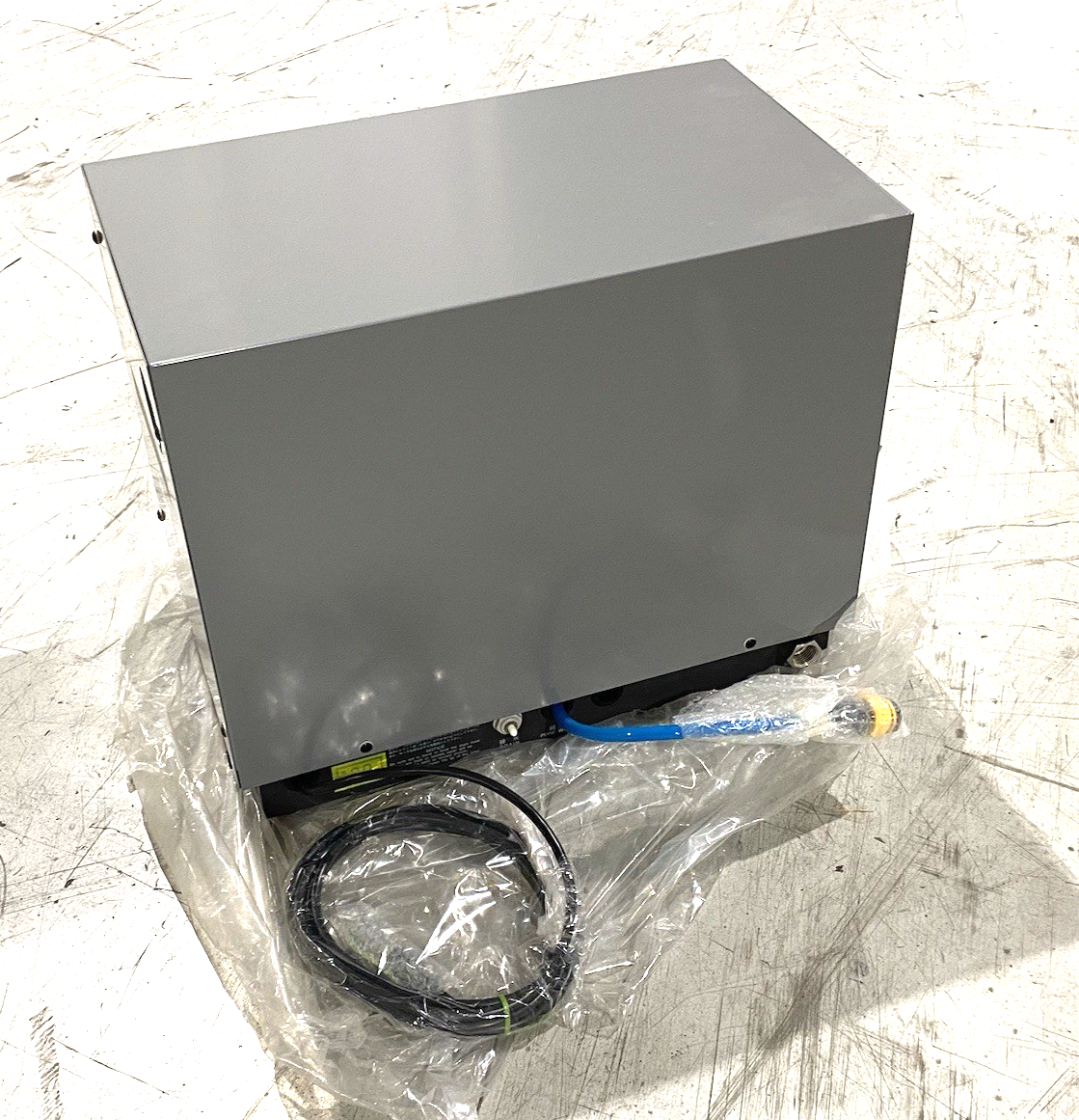 WS-1 | Espec Water Purifier, 12 L/hr Water Production Cap. 400x400x280 - Open box - Maverick Industrial Sales