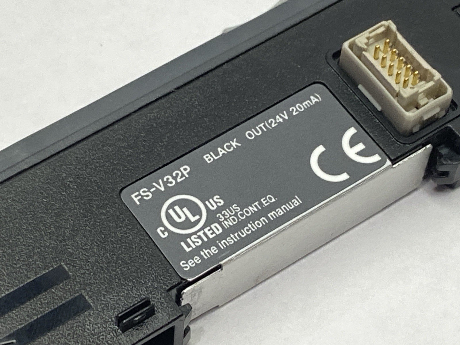 Keyence FS-V32P Digital Fiber Optic Sensor Fiber Amplifier Expansion Unit - Maverick Industrial Sales