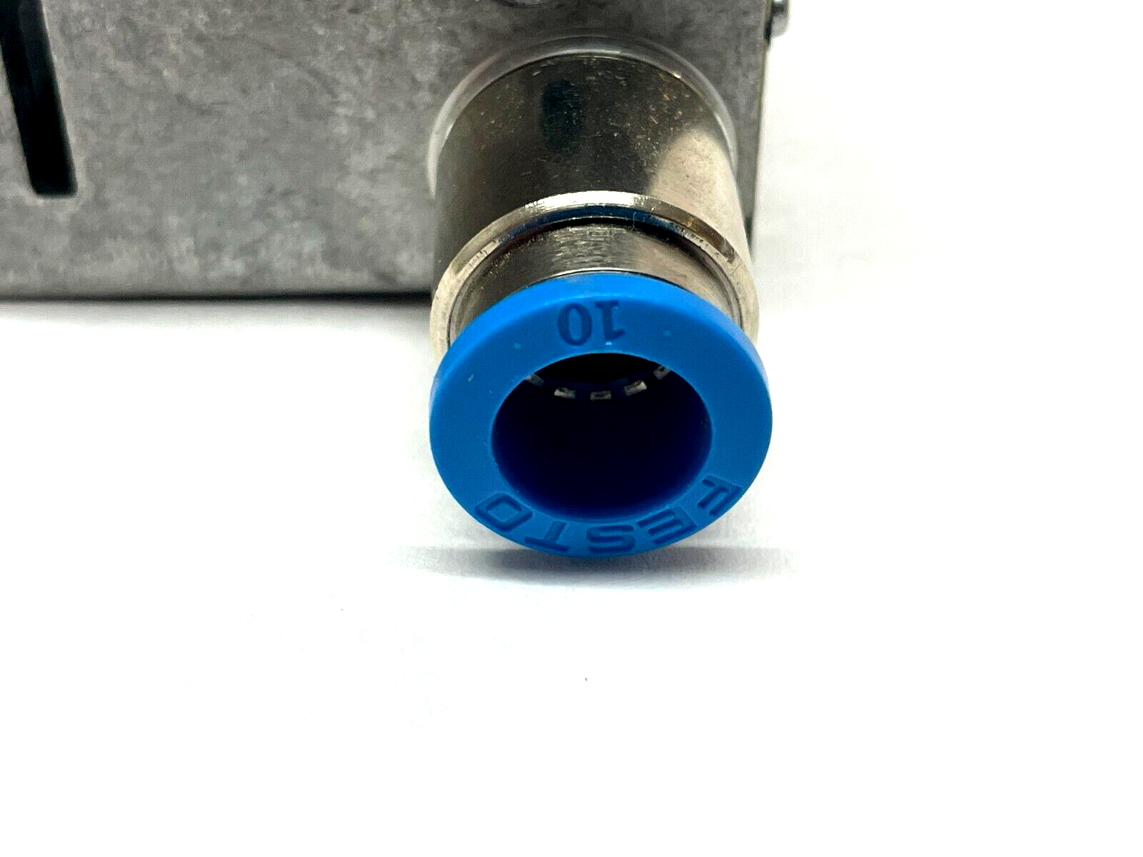 Festo VMPA-FB-EPL-GU End Plate Assembly 533372 - Maverick Industrial Sales