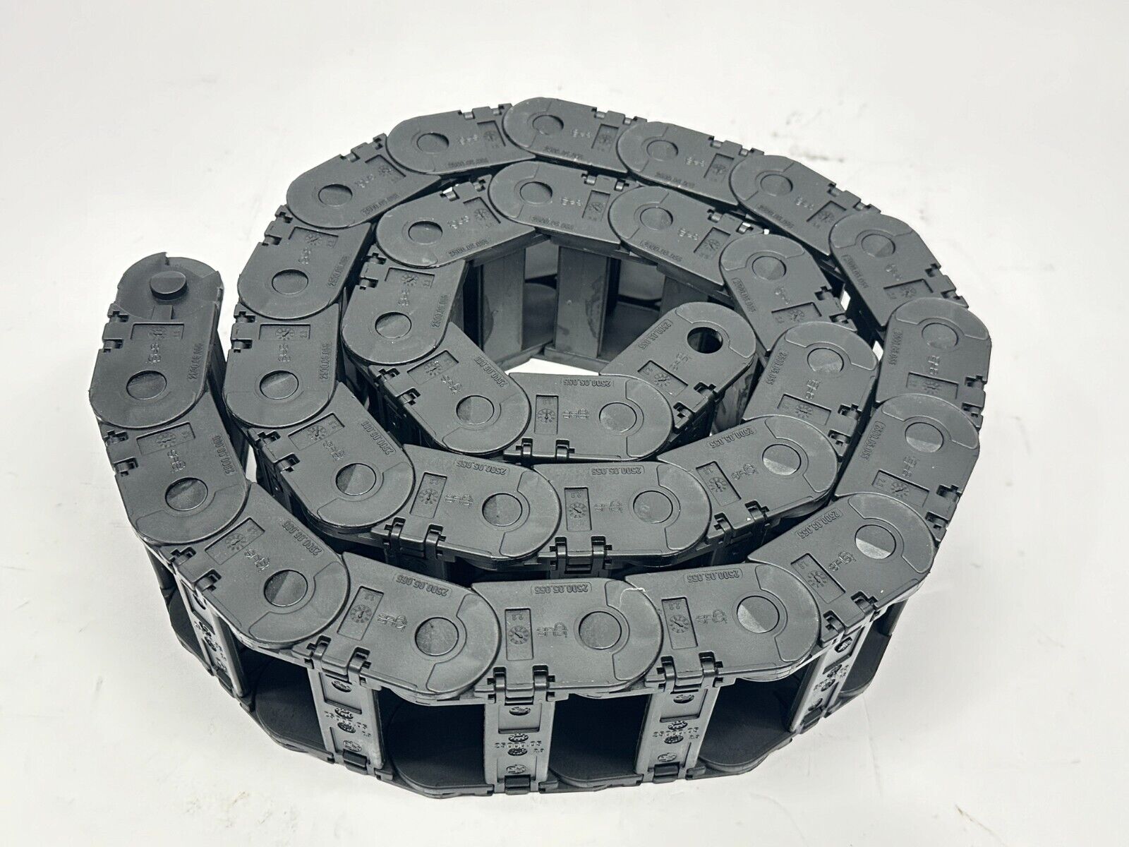 Igus 2500.05.055 2500 Series Energy Chain w/ 30 Links - Maverick Industrial Sales