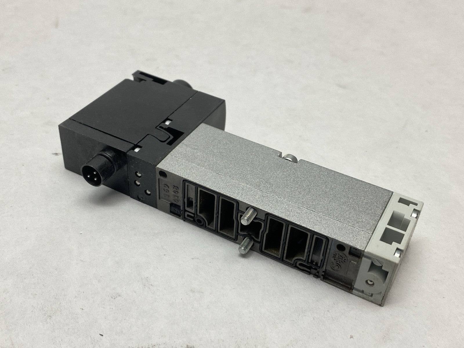 Festo VSVA-B-M52-MZD-A2-1T1L Pneumatic Solenoid Valve 539185 - Maverick Industrial Sales