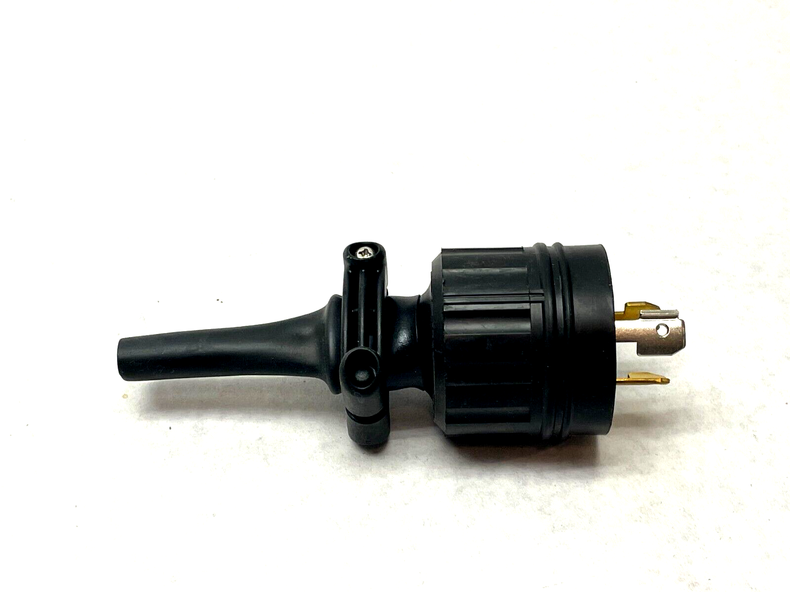 American Denki 3362RW Twist Lock Plug 30A 600V - Used - Maverick Industrial Sales