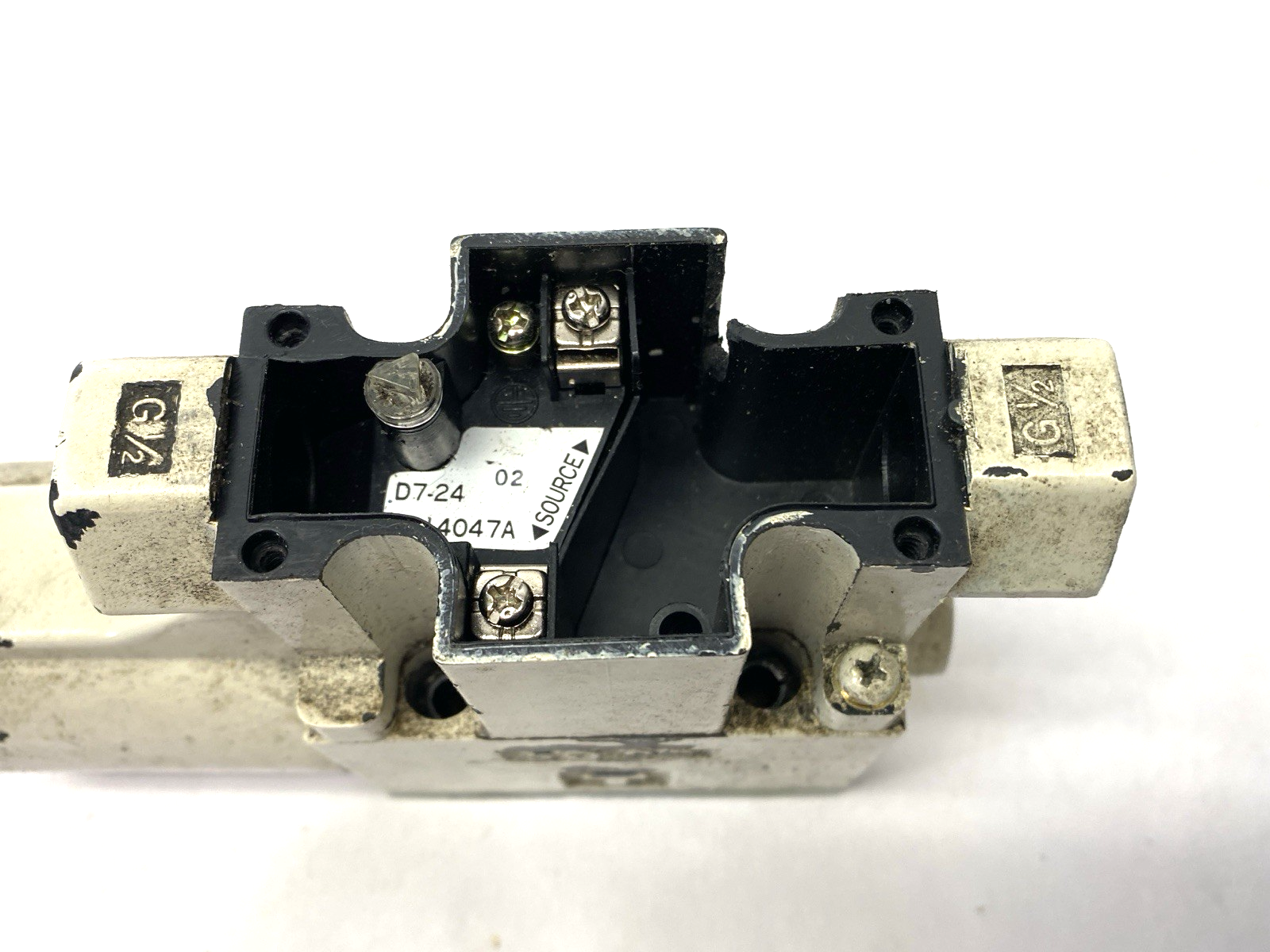 Tokyo Keiki DG4V-3-OBL-M-P7-H-7-54 Solenoid Directional Control Valve NO COVER - Maverick Industrial Sales