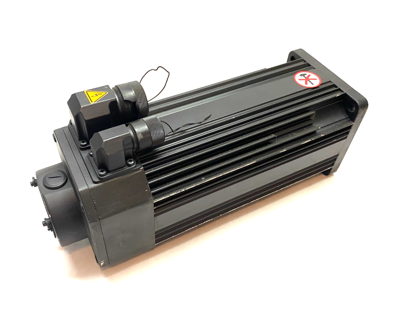 Bosch 1070916538 Brushless Servo Motor SE-C4.170.030-14.150 - Maverick Industrial Sales