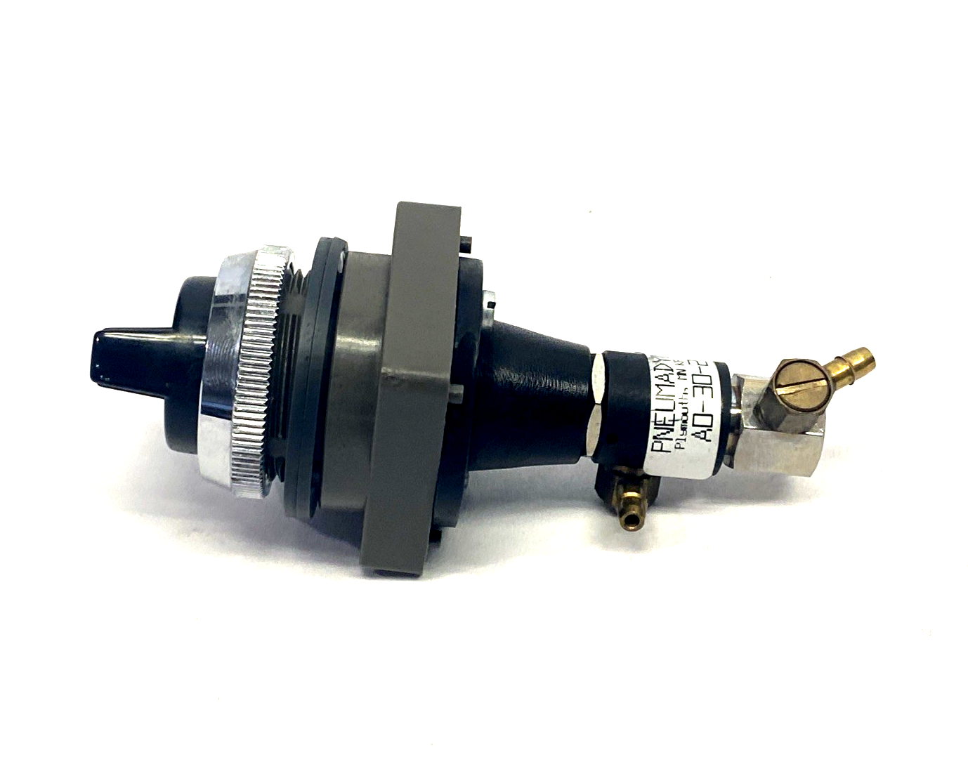 Pneumadyne A0-30-2 3-Way Pneumatic Control Valve w/ IDEC ASN Operator Knob - Maverick Industrial Sales