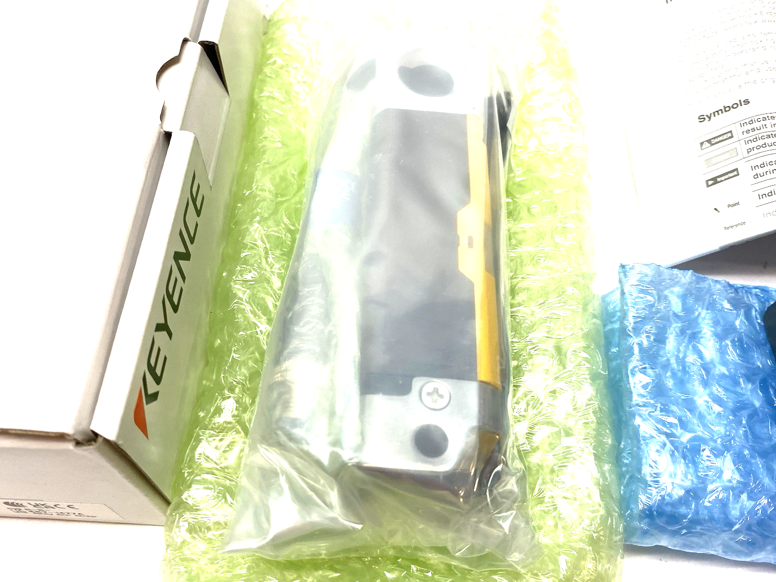 GS-73PC | Keyence Power-to-Lock Safety Interlock Switch, PNP M12 Connector Type - New - Maverick Industrial Sales