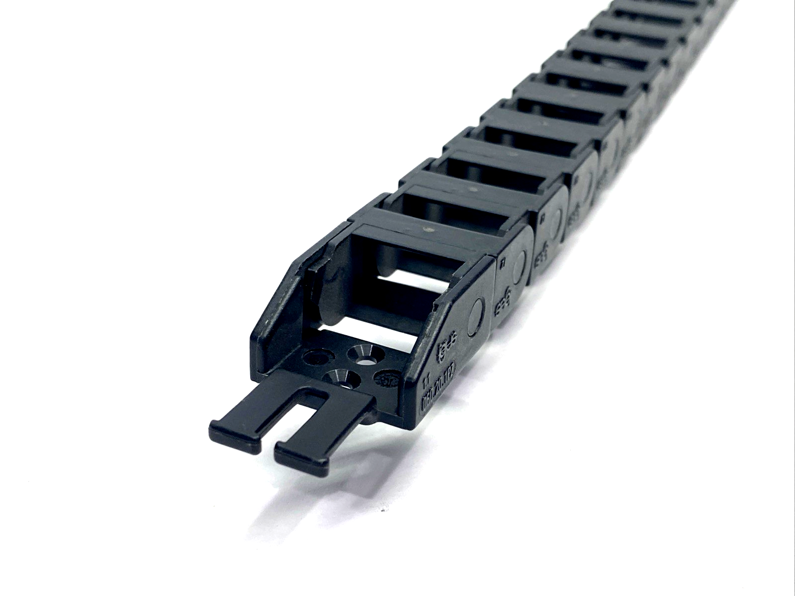 Igus 06.20.028 Series 06 E-Chain Cable Carrier 30 Links 27" Long, 06-20-028-0 - Maverick Industrial Sales
