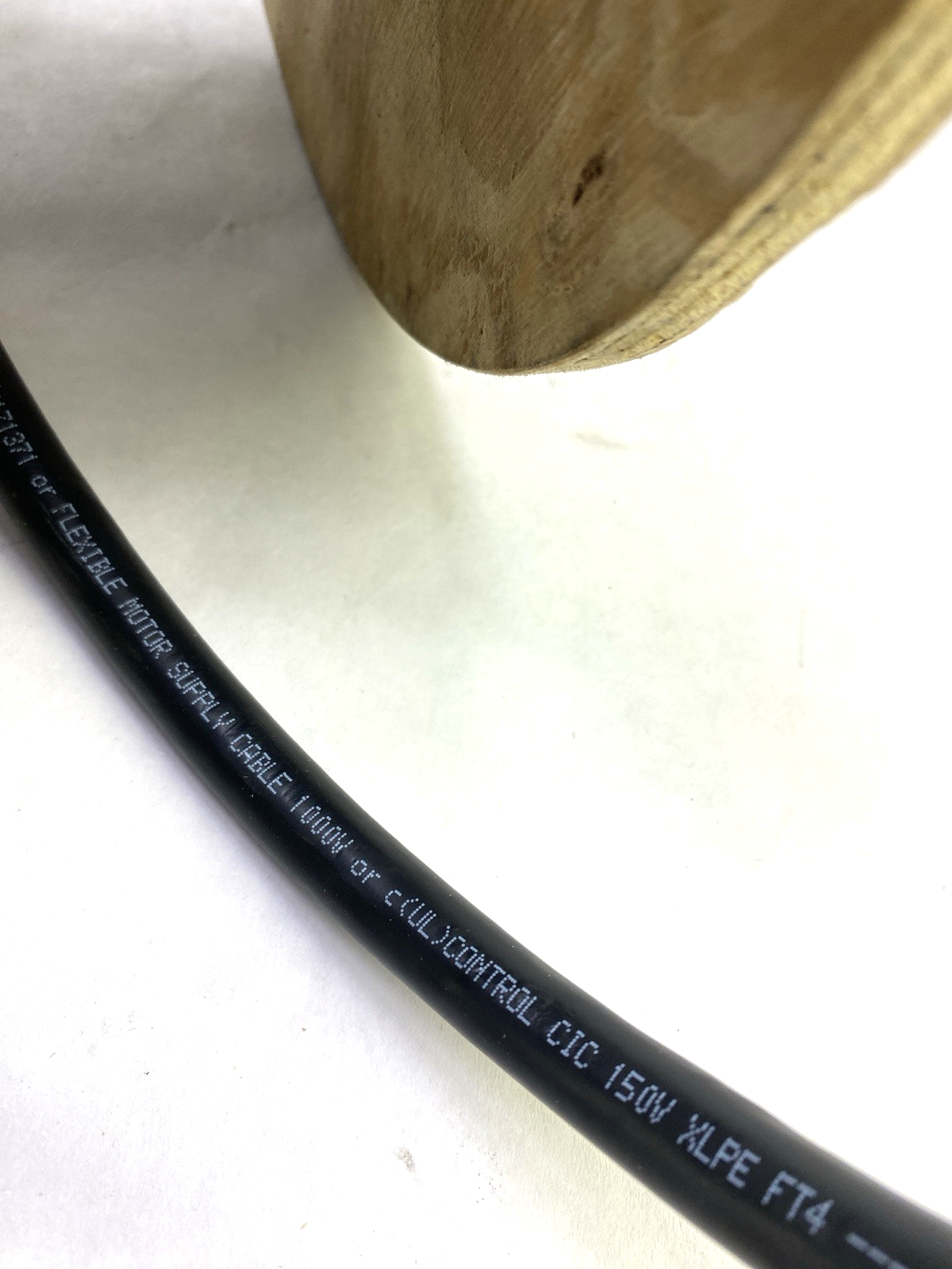 LAPP 701711 Cable OLFLEX® VFD 1XL w/SIGNAL 14/4C+18/2C 52.0 FT 4C 14 AWG Black - Maverick Industrial Sales