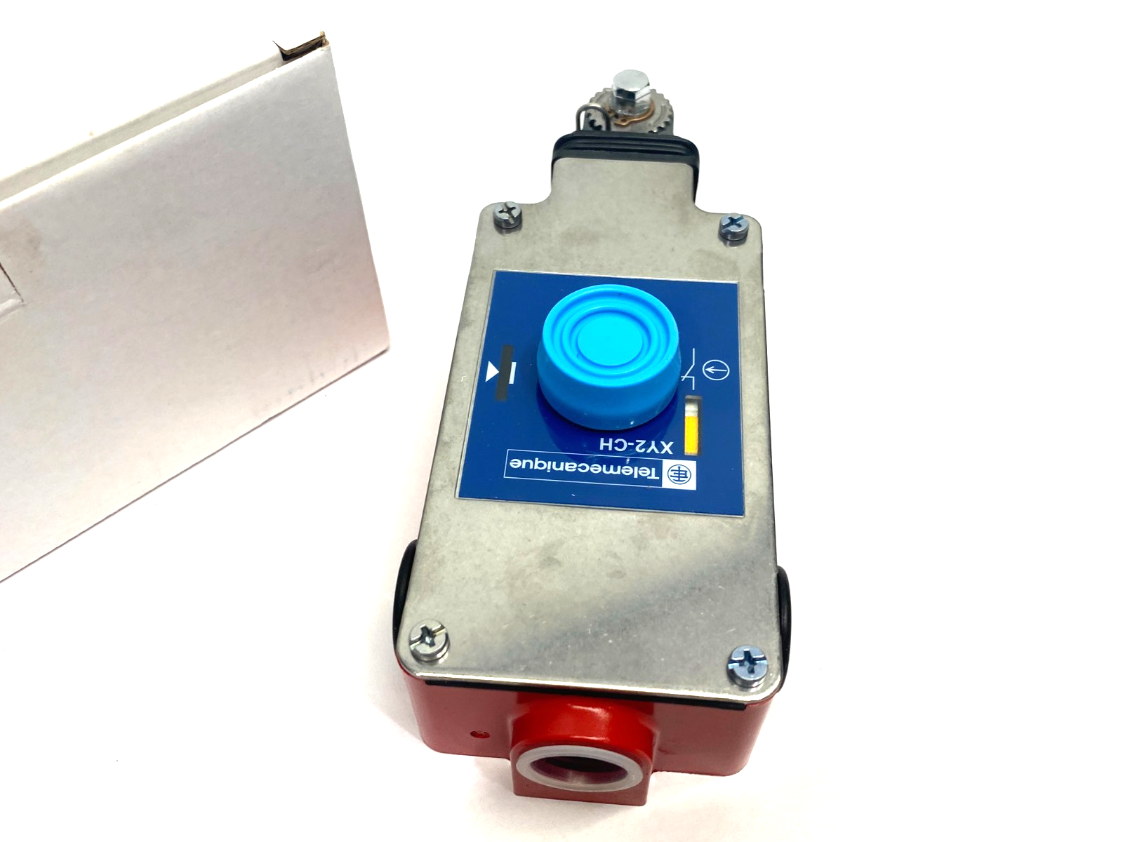 Telemecanique XY2CH13290H7 Latching Emergency Stop Trip Wire Switch 907401 - Maverick Industrial Sales