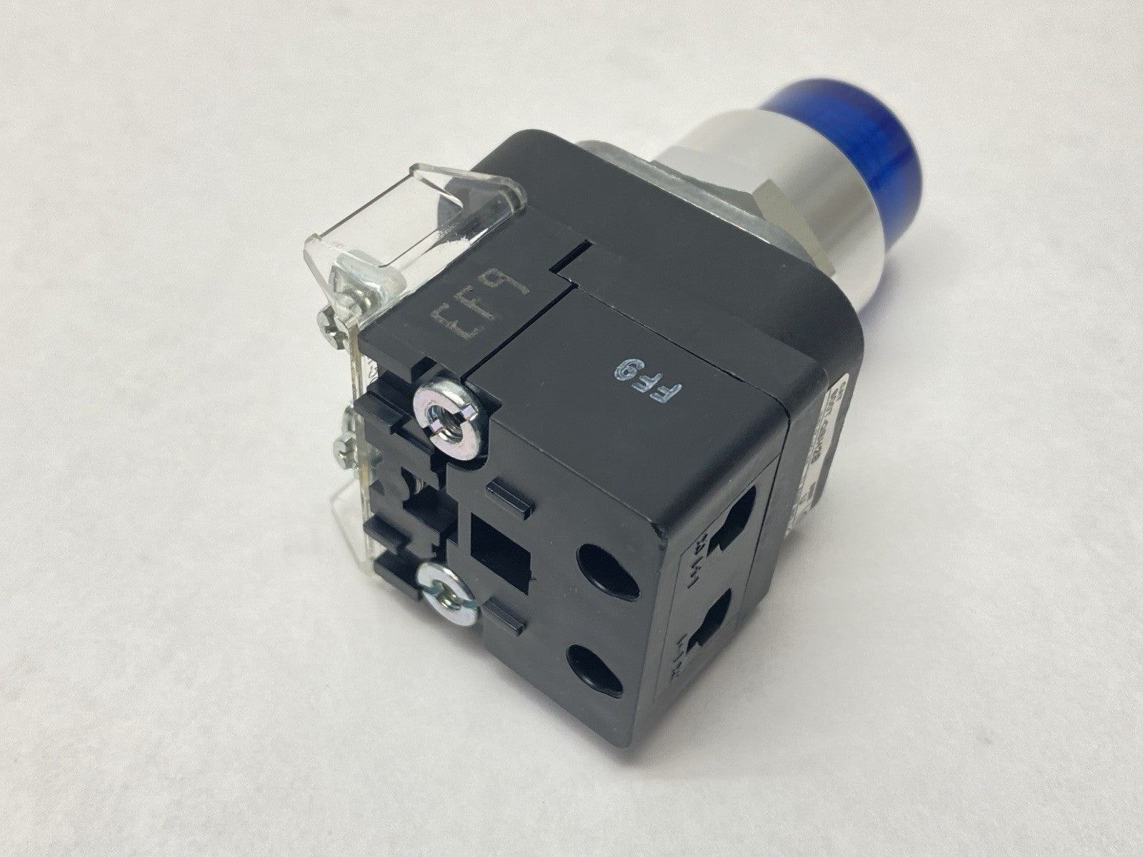 800T-QBH2B | Allen Bradley Ser U 30mm Momentary Push Button 800T PB Blue 12-130V - New – Open box - Maverick Industrial Sales