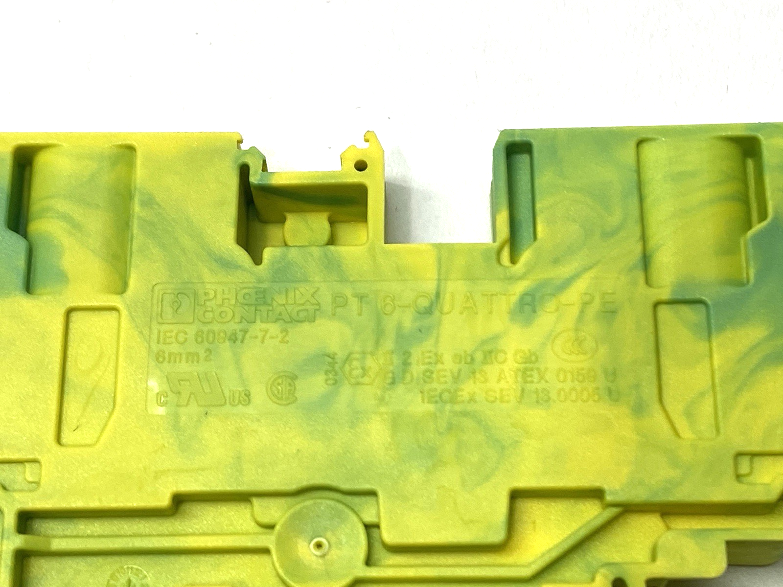 Phoenix Contact PT 6-QUATTRO-PE Prot. Conductor Terminal Block 3212950 LOT OF 8 - Maverick Industrial Sales