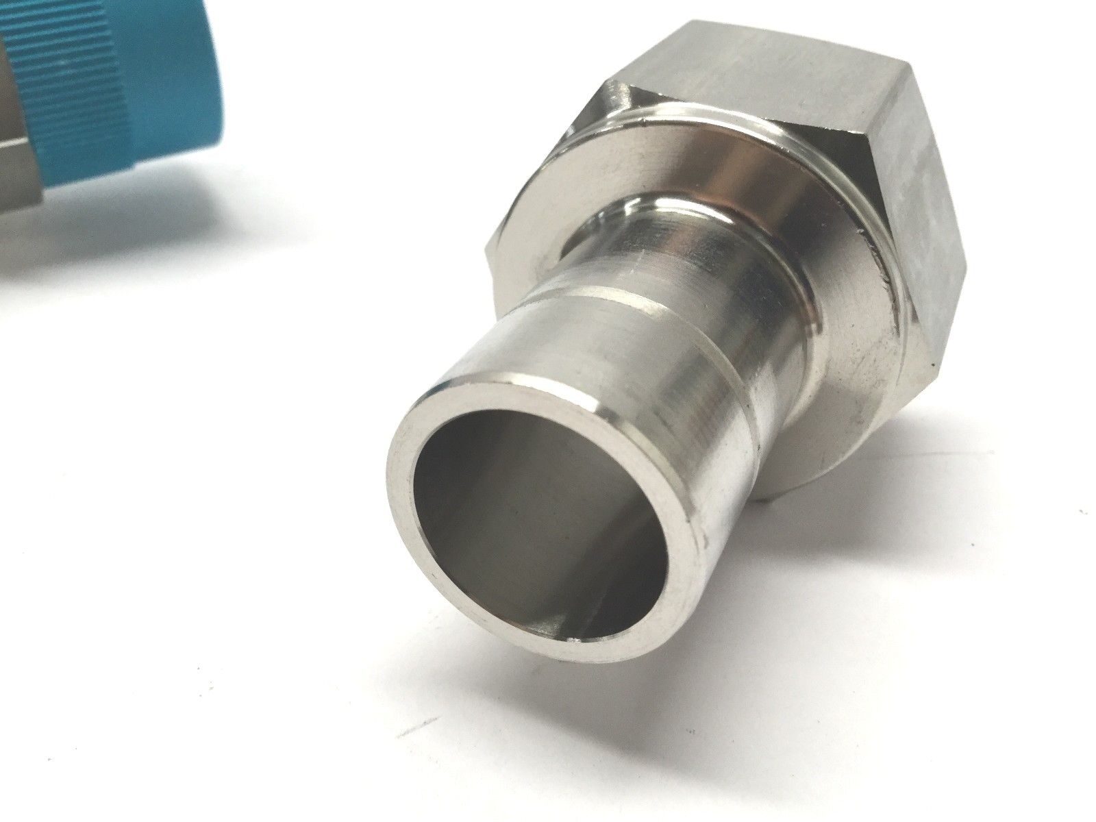 Namco Controls Swagelok EH709-40000 EH700 Series 90 Degree Union Elbow - Maverick Industrial Sales