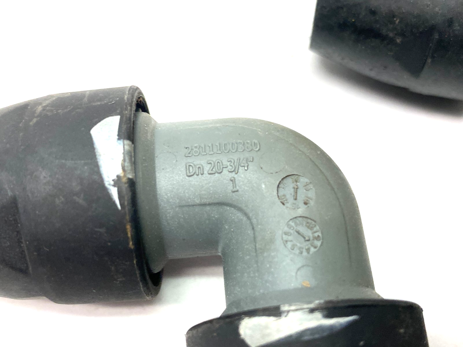 2811 1003 80 | Airnet 90-Degree Elbow Socket Pipe Fitting DN20-3/4" LOT OF 2 - Used - Maverick Industrial Sales