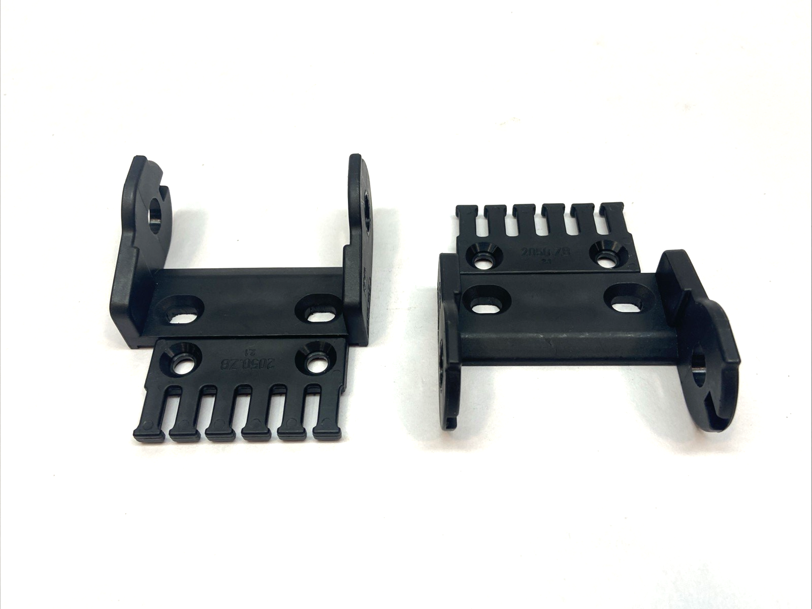 Igus 2050.1PZ E-Chain Male Mounting Bracket w/ 2050.BZ Tiewrap Plate LOT OF 2 - Maverick Industrial Sales