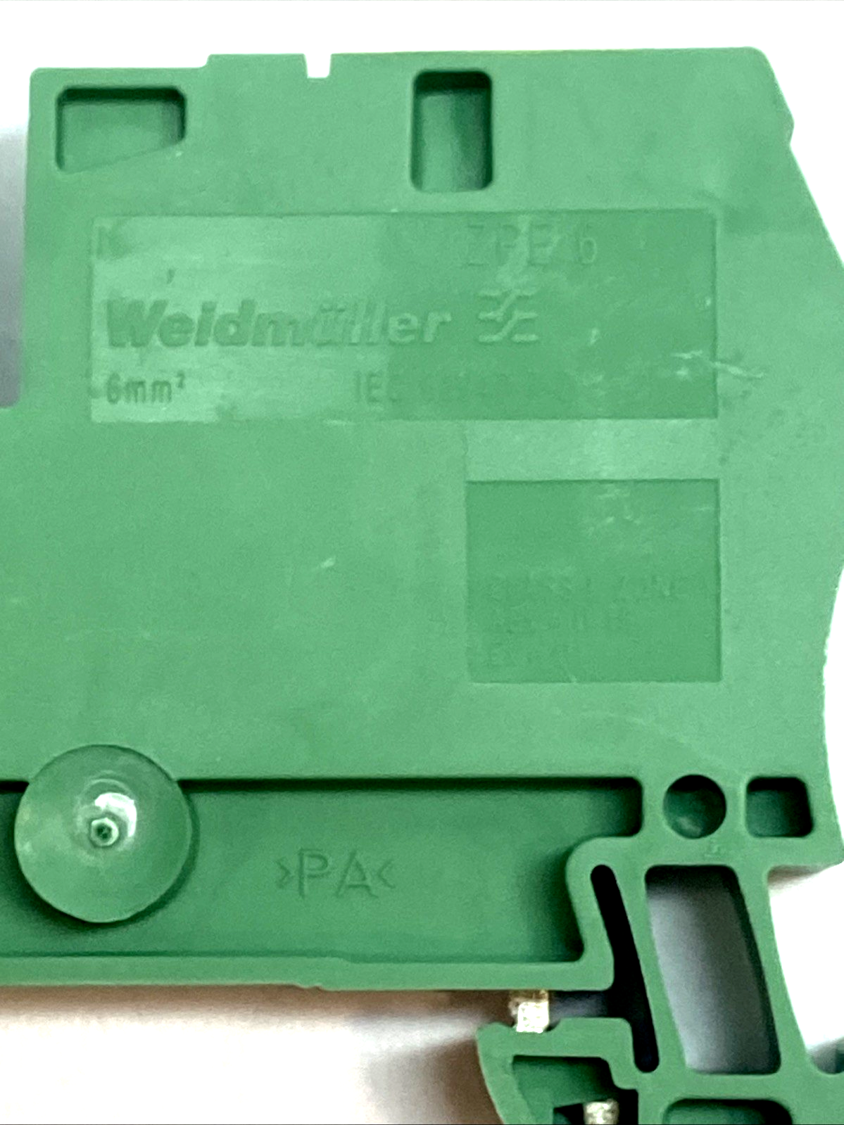 ZPE 6 | Weidmuller PE Earth Terminal Block 6mm² DIN Rail Green/Yellow 1608670000 - Used - Maverick Industrial Sales