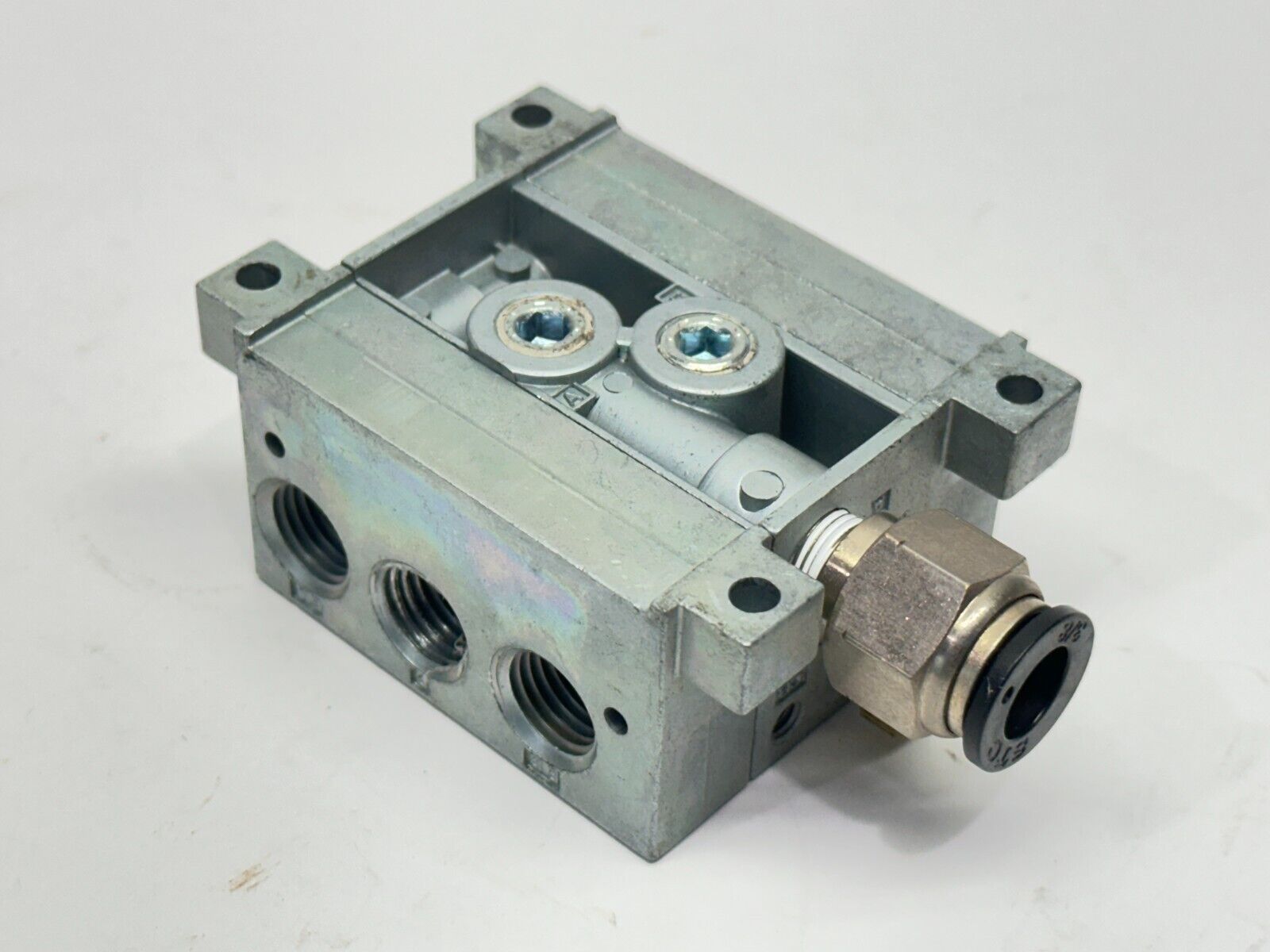 Numatics 229-718 Manifold Block w/ End Plates - Maverick Industrial Sales