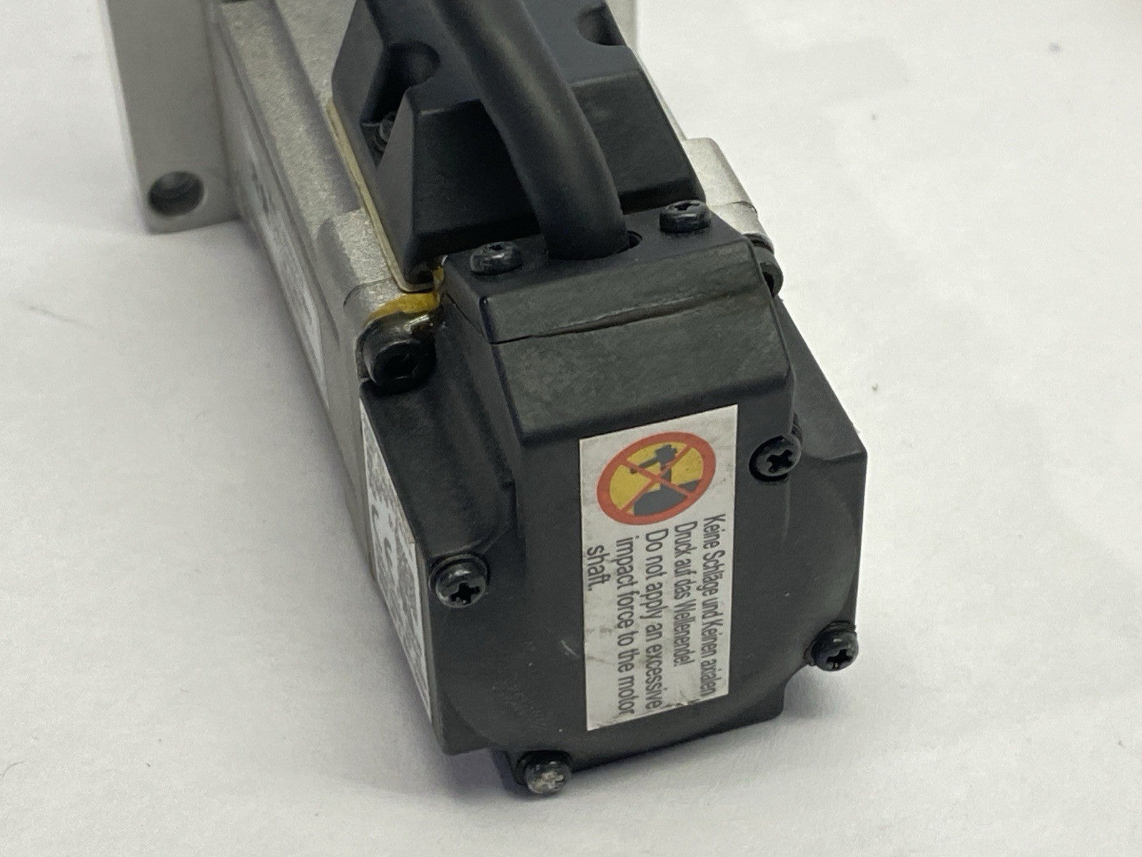 MSM019B-0300-NN-M5-MH0 | Rexroth Servo Motor 3000RPM R911344211 - Used - Maverick Industrial Sales