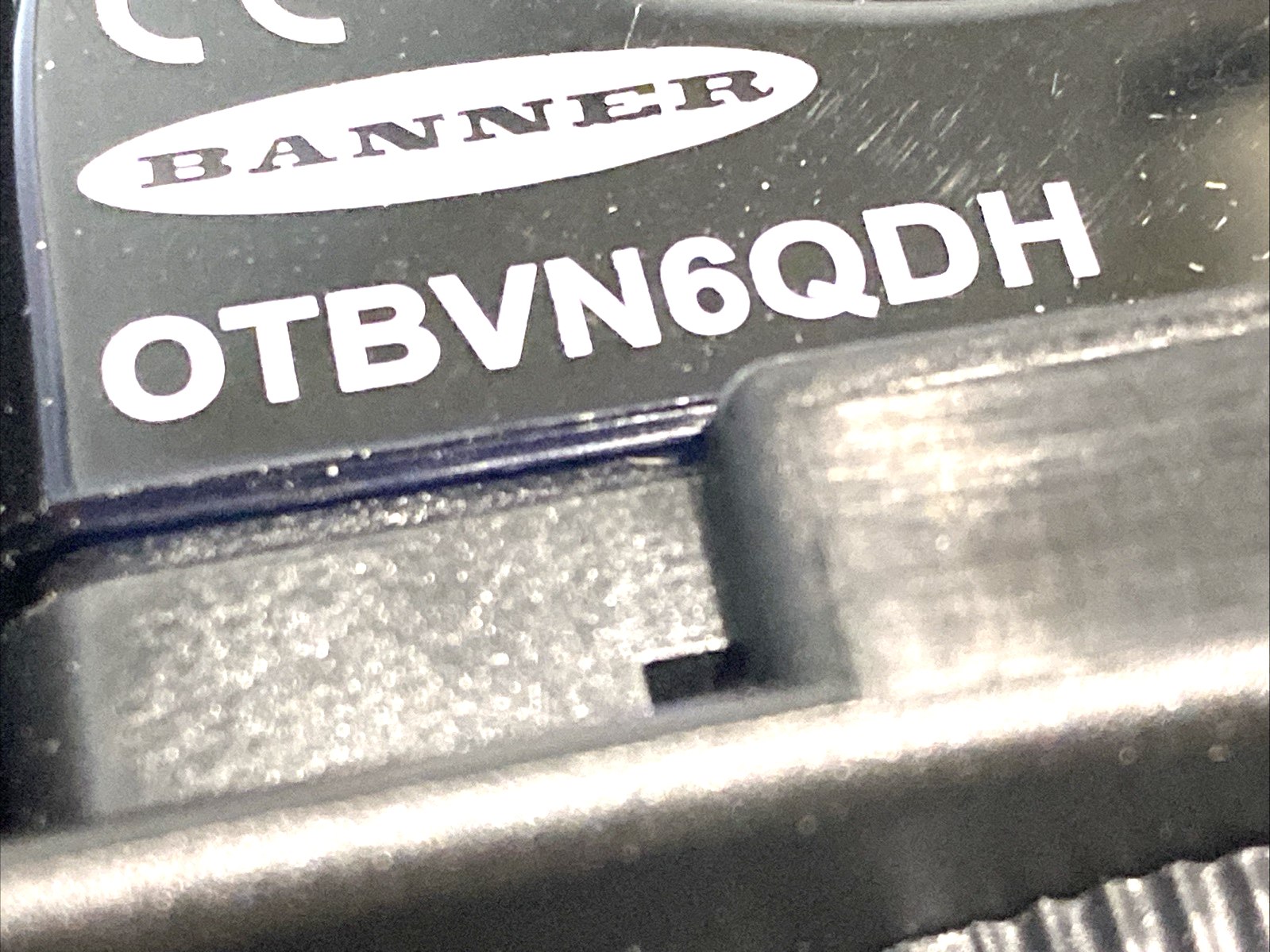 Banner OTBVN6QDH Momentary Action Optical Touch Button 62415 - New – Open box - Maverick Industrial Sales