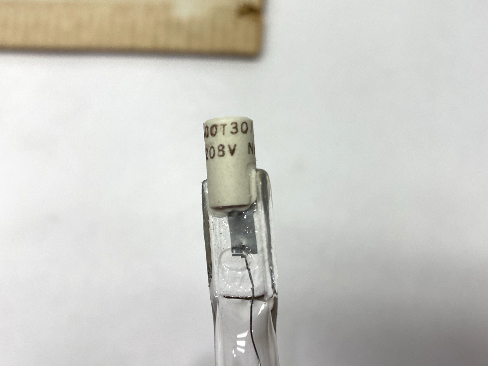Q1500T3/CL-208 | General Electric Tungsten Lamp 208V 1500W LOT OF 3 - New – Open box - Maverick Industrial Sales