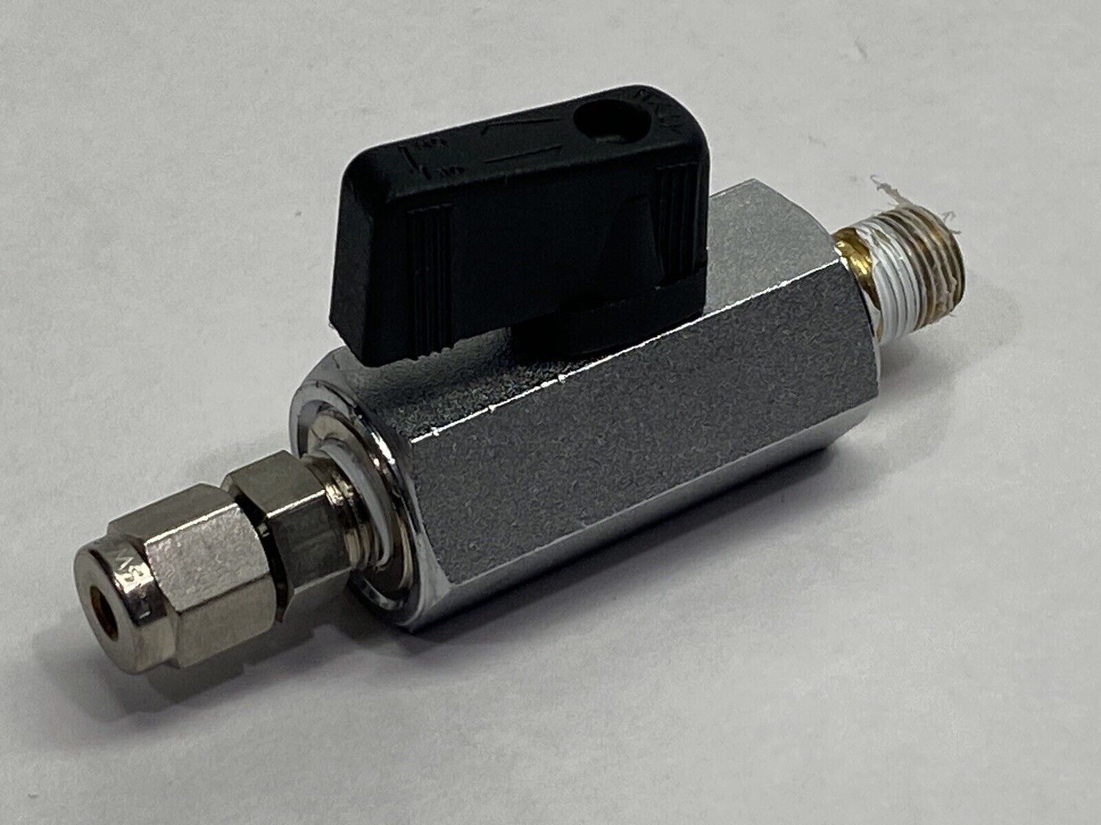 S35 1/8" CW617N 450-CWF PN30 Ball Valve - Maverick Industrial Sales