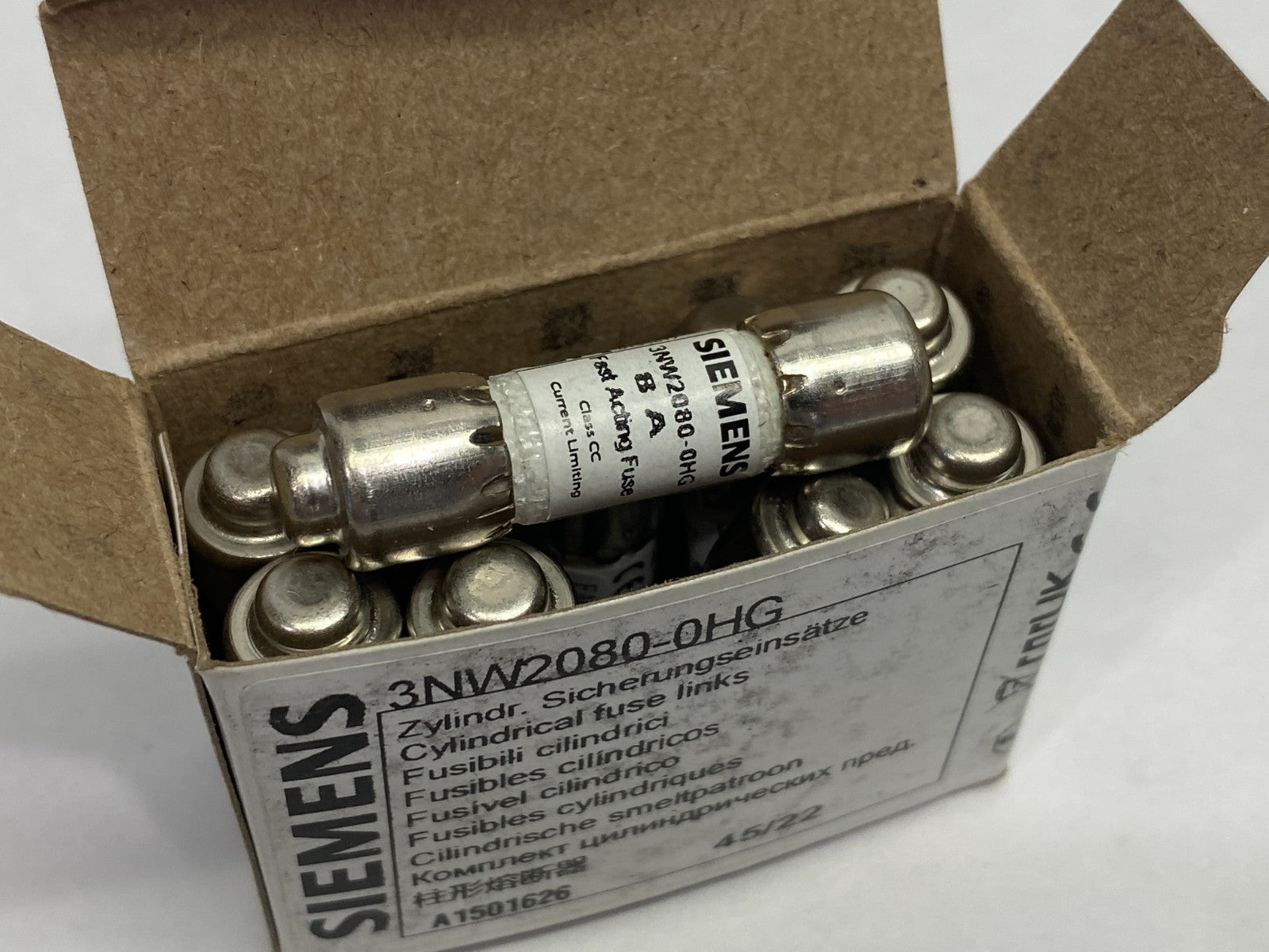 Siemens 3NW2080-0HG SENTRON Cylindrical Fuse, Slow-Blow, 8A, BOX OF 10 - Maverick Industrial Sales