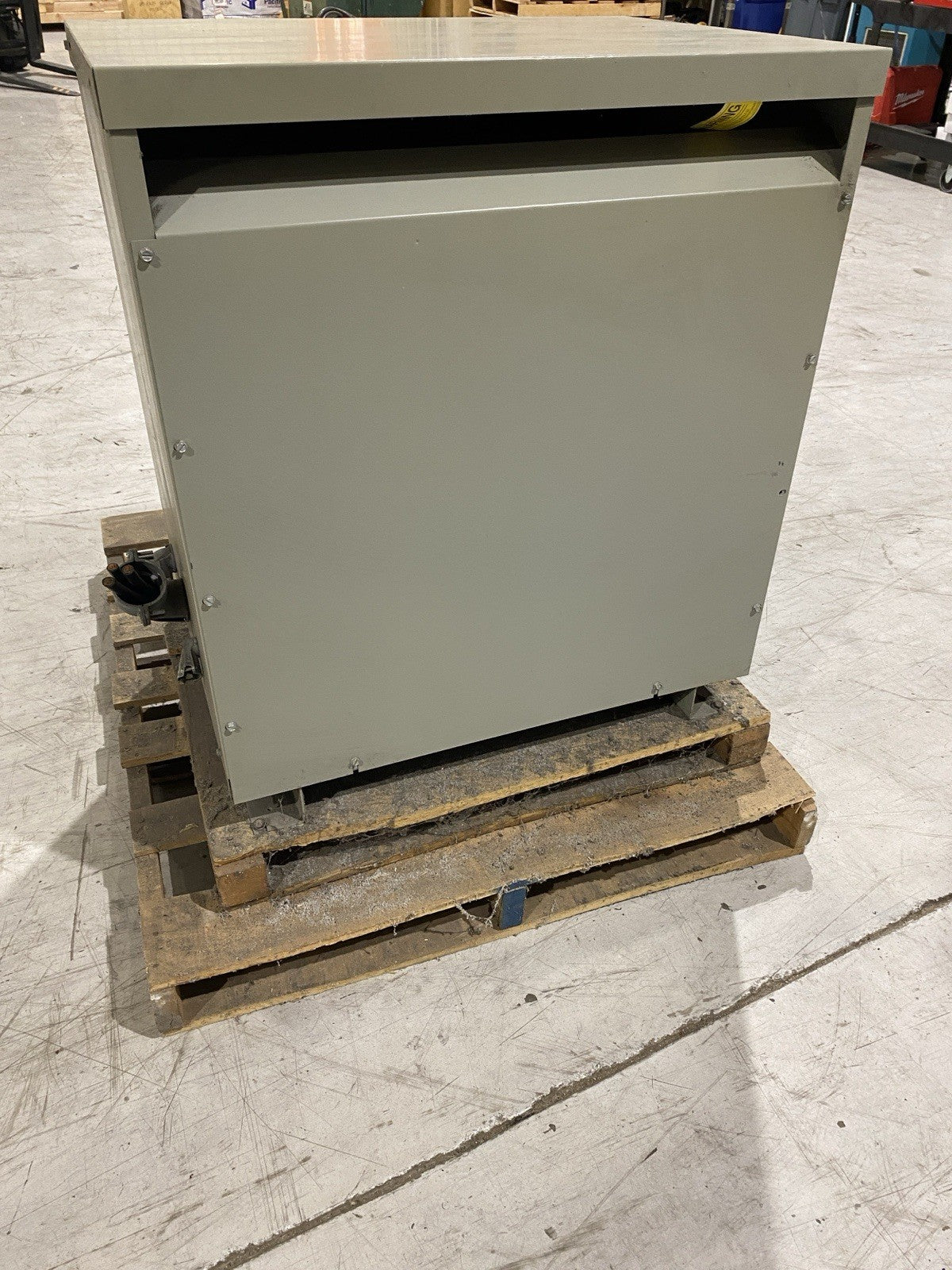 9T23B3884 | GE 75.0 kVA 60Hz 3 PH 5.9% IMP Step Down Transformer 480/240V - Used - Maverick Industrial Sales
