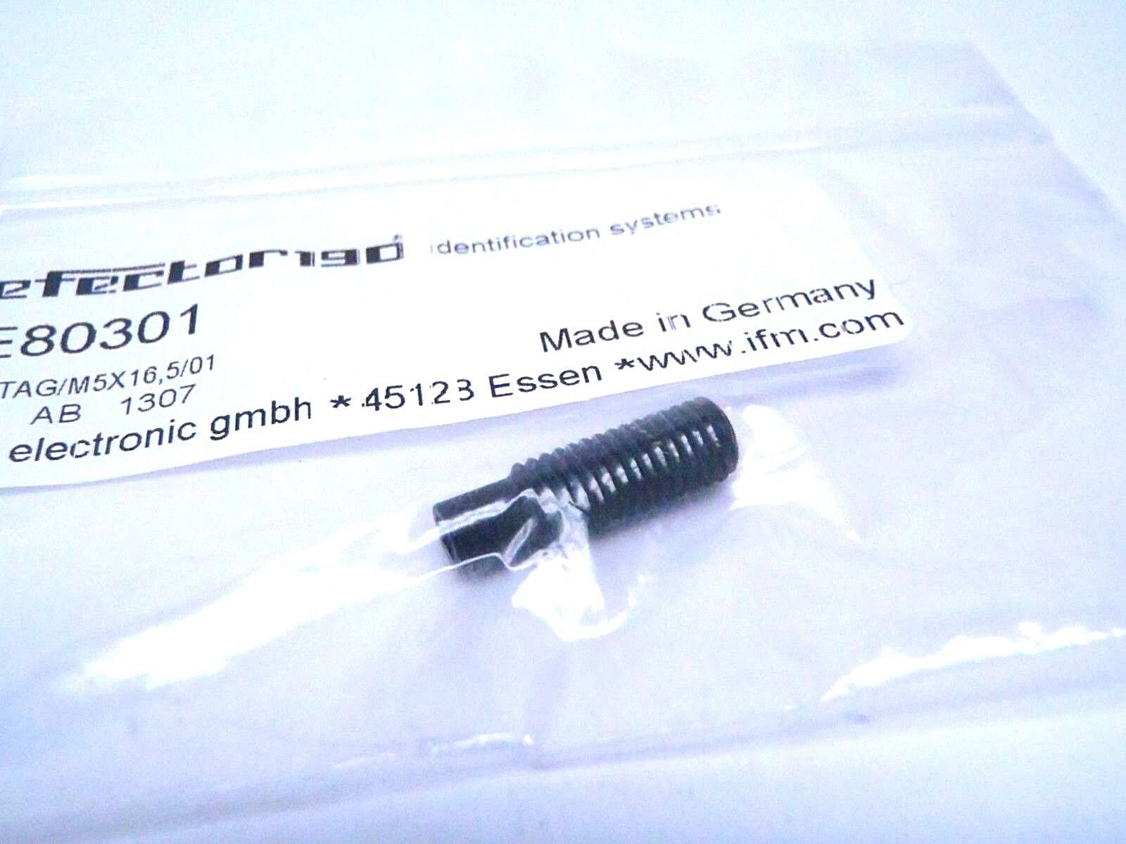Efector E80301 M5 X 16.5mm Threaded Screw Mounting - Maverick Industrial Sales