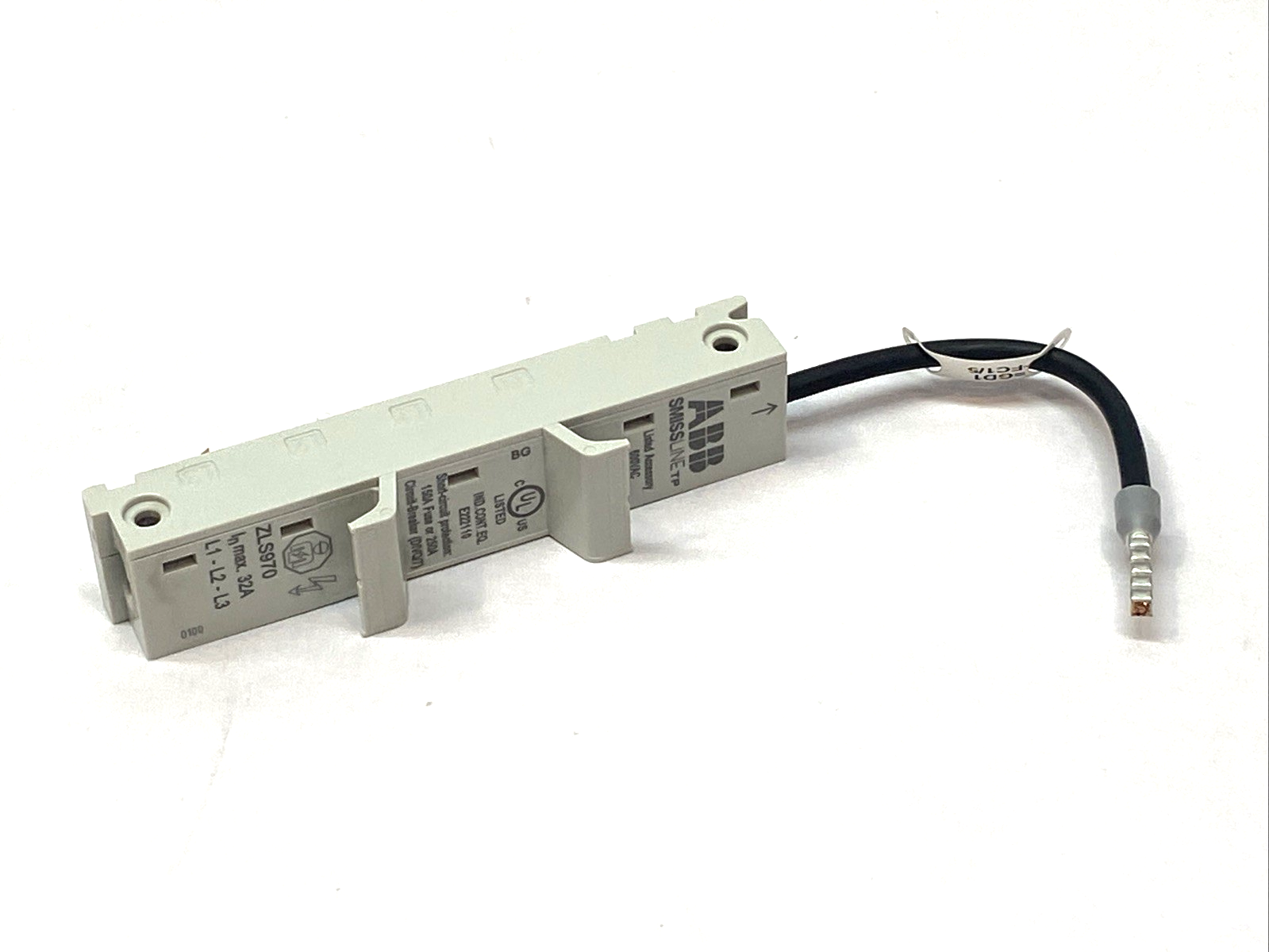 ZLS970 | ABB SMISSLINE TP Universal Adapter 600VAC 32A - Used - Maverick Industrial Sales