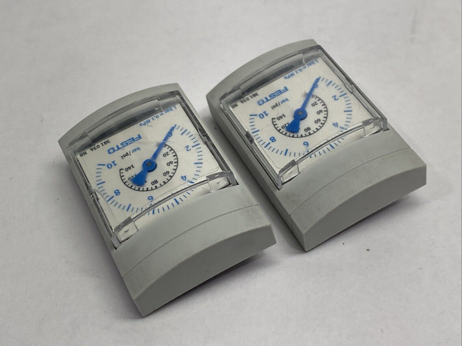 Festo MAE-MS4/6-6-BAR Pressure Gauge 381033 LOT OF 2 - Maverick Industrial Sales