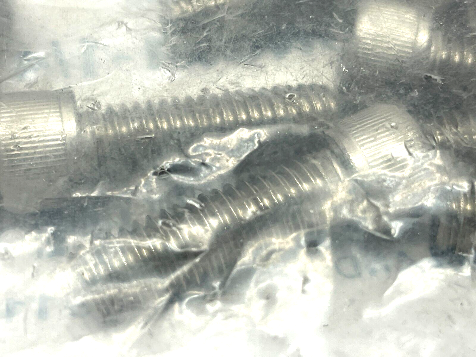 Fastenal 1173541 Socket Head Cap Screw 3/8"-16 x 1-1/4"L 5/16" LOT OF 25 - Maverick Industrial Sales