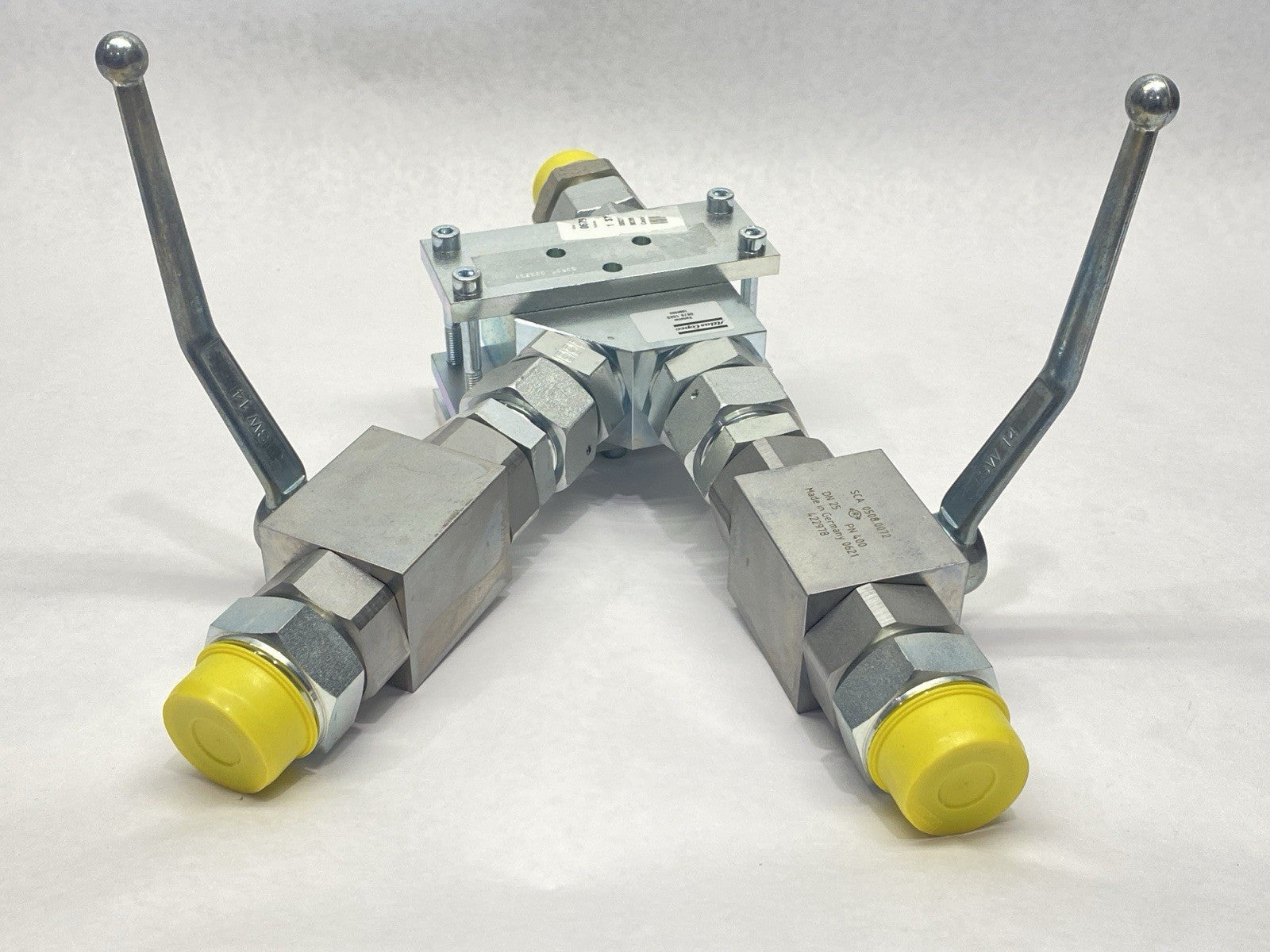 Atlas Copco 679.104 Distribution Pipe Verteiler - Maverick Industrial Sales
