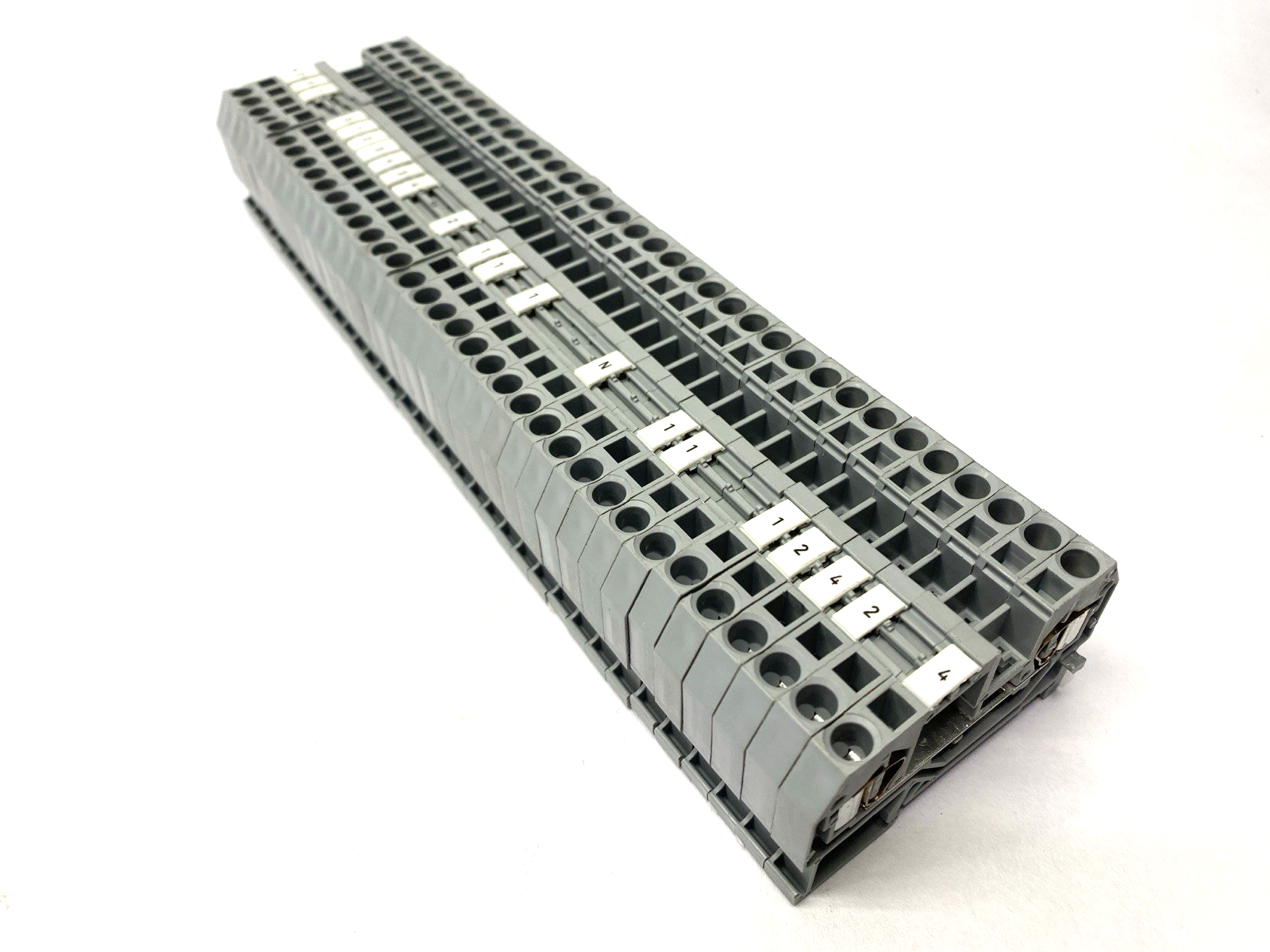 281-901 | Wago Terminal Block 2-Conductor LOT OF 35- Used - Maverick Industrial Sales