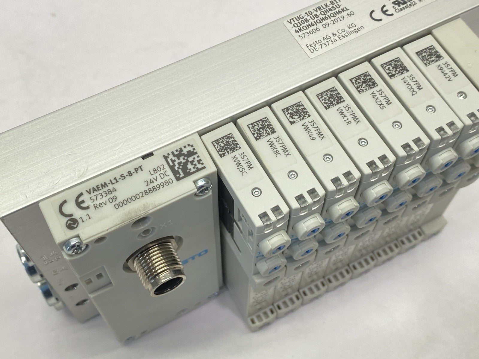 Festo VTUG-10-VRLK-B1T-Q10B-UB-QH4SU-4KQH6JQH6JQH6KL Valve Terminal 573606 - Maverick Industrial Sales