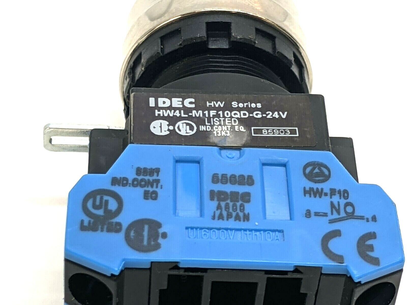 IDEC HW4L-M1F10QD-G-24V Momentary Green Flush Pushbutton Switch - Maverick Industrial Sales