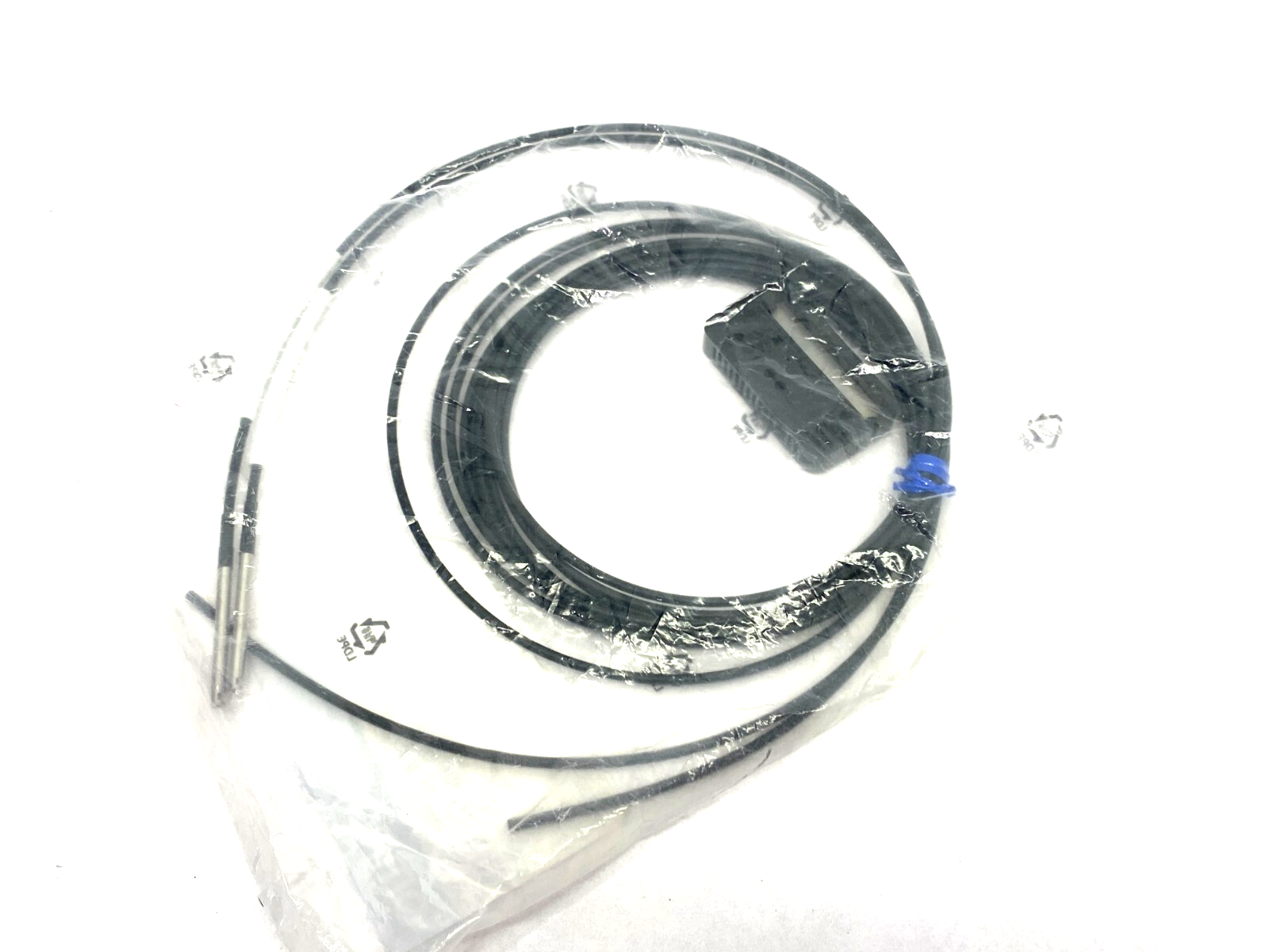 Omron E32-T14L Fiber Optic Sensor Head Dual-Channel - Maverick Industrial Sales