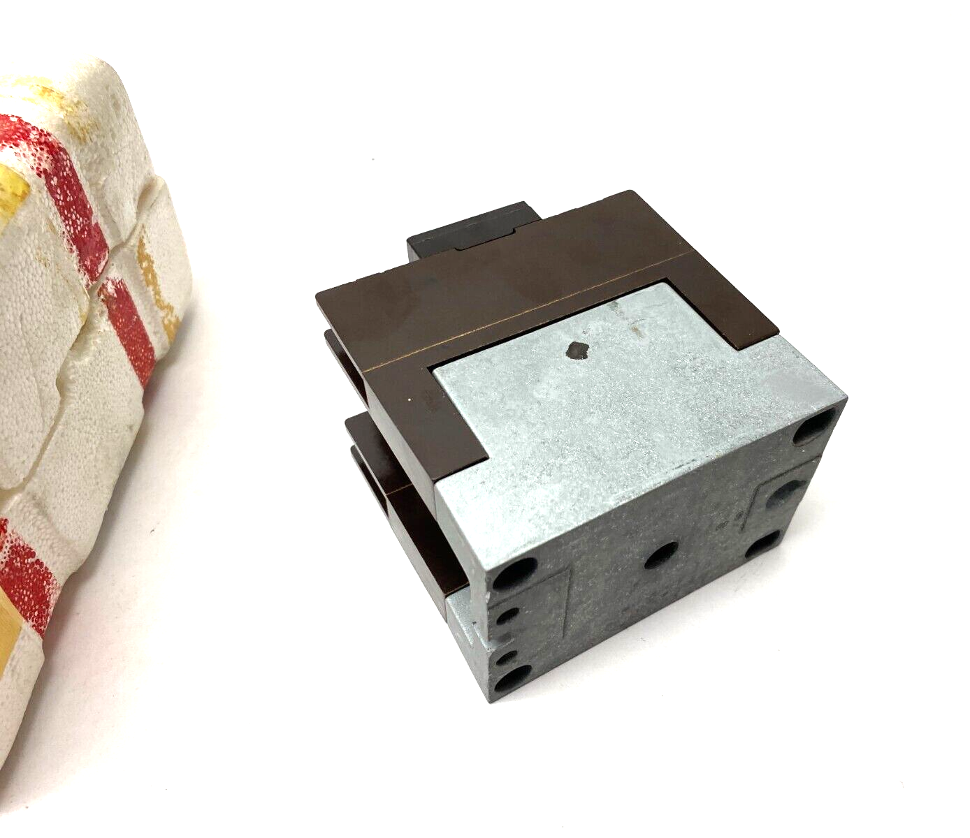 Cutler-Hammer D26MR22B Type M AC Relay 600V 2 N.O. 2 N.C. Poles 240V Coil - Maverick Industrial Sales