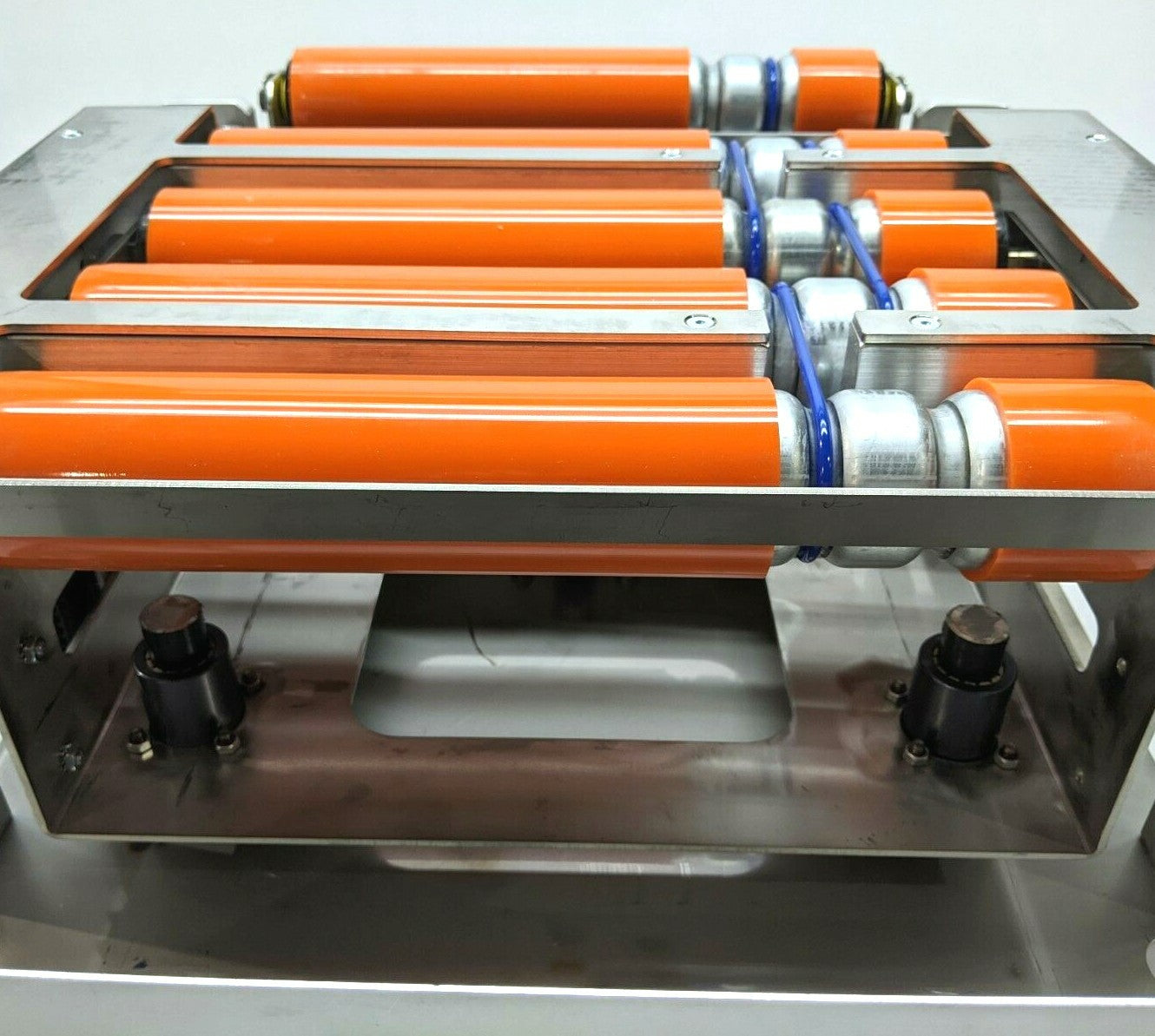 Interroll RollerDrive Lift Conveyor Module 9006 21-1/2” x 17-3/4”, 12" Rollers - Maverick Industrial Sales