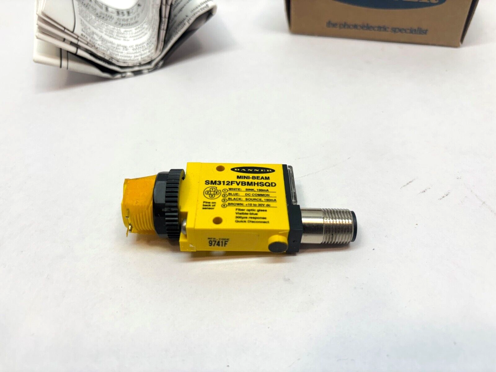 Banner SM312FVBMHSQD Mini-Beam Photoelectric Sensor, 47281 - Maverick Industrial Sales