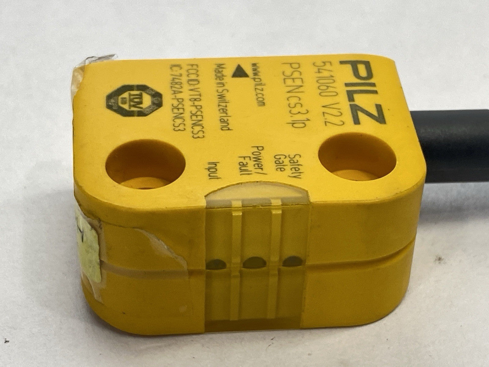PSEN cs3.1p | Pilz V2.2 RFiD Non-Contact Safety Switch 541060 - Used - Maverick Industrial Sales