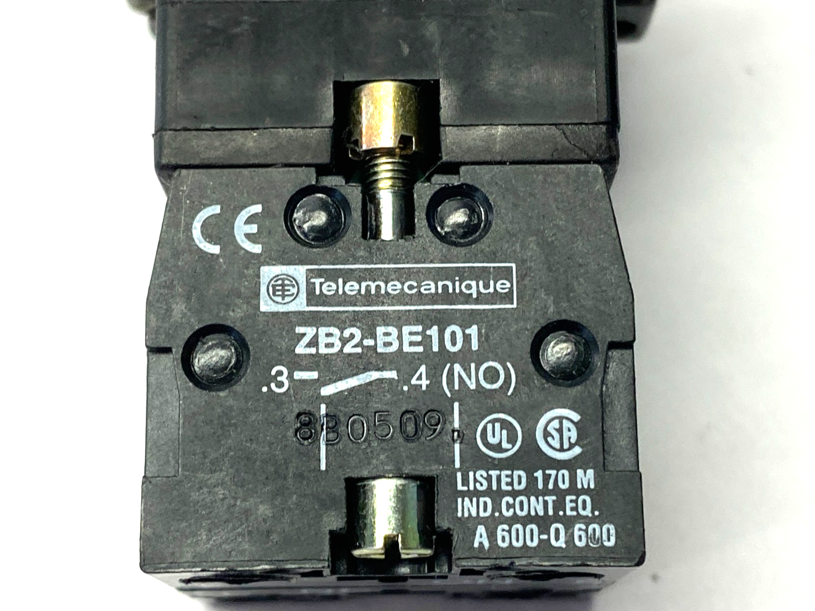 47718102