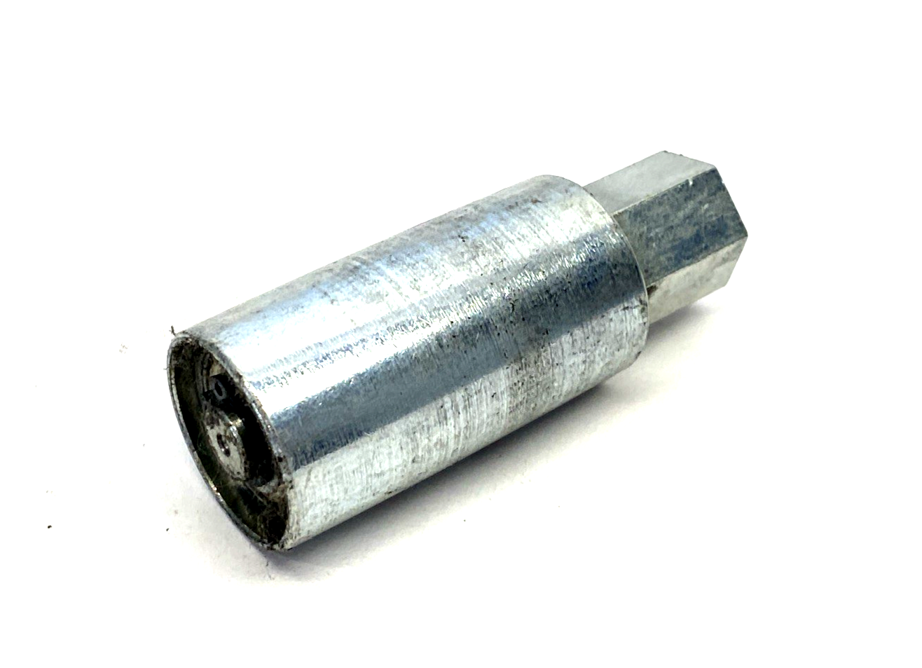 47557476