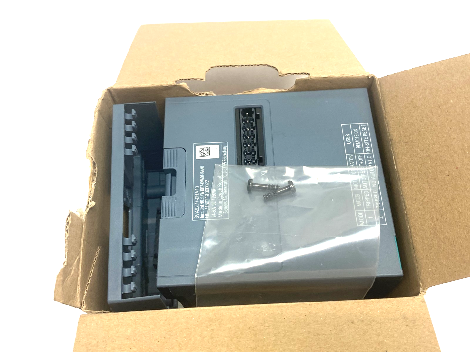 Siemens 3VA9277-0HA10 Motor Operator MO320 24-60 V DC Accessory for 3VA52 - Maverick Industrial Sales