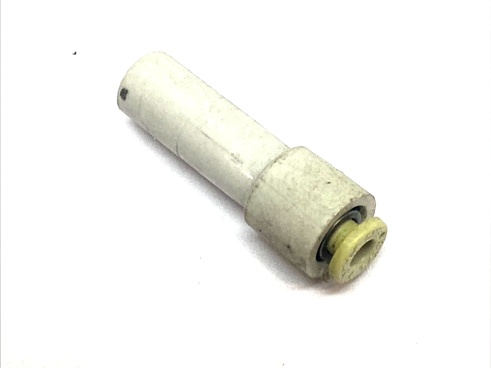 KQ2R04-10A | SMC Plug-In Reducer 4mm Tube - 10mm One-Touch Fitting LOT OF 6 - Used - Maverick Industrial Sales