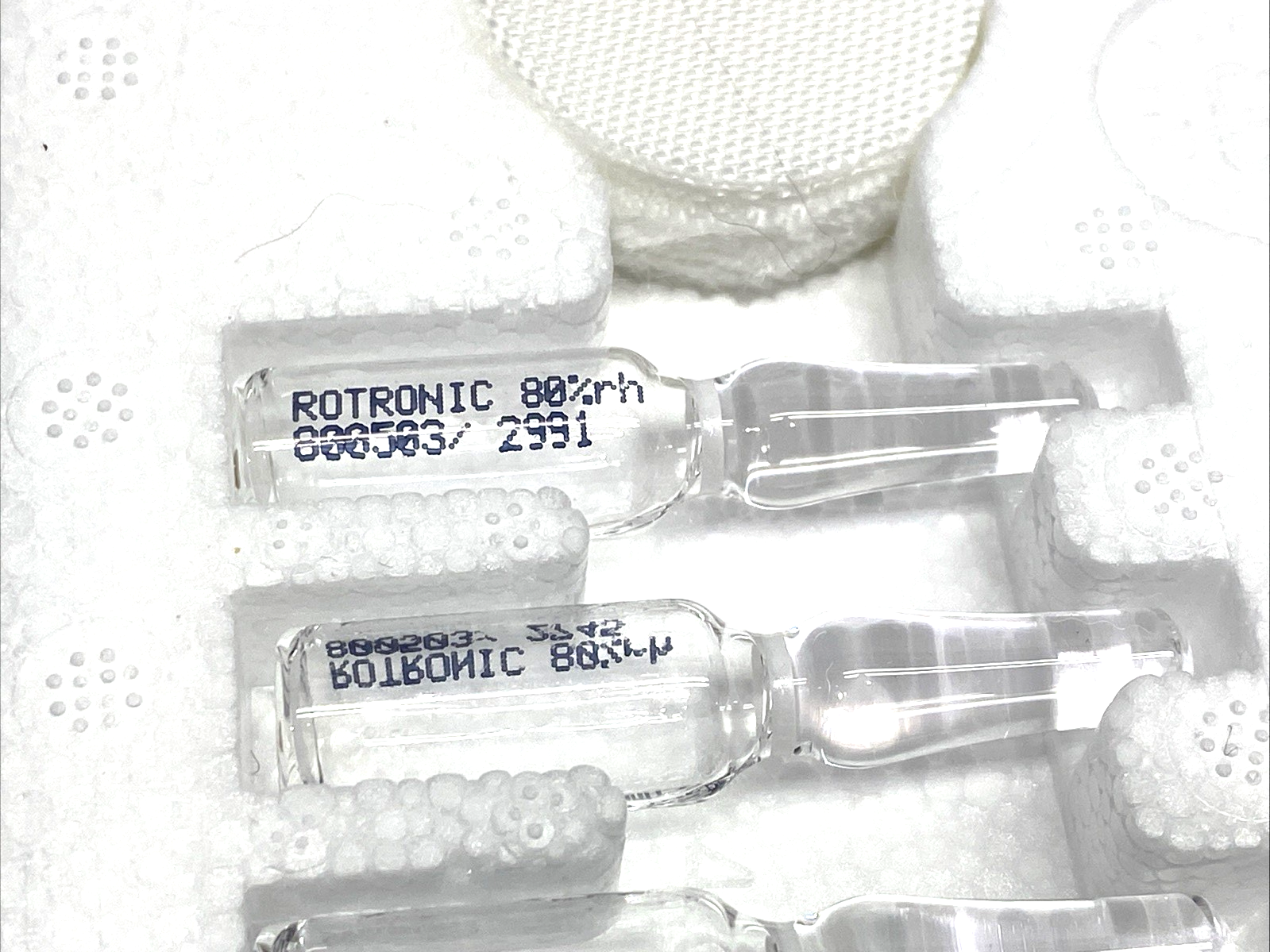 EA80-SCS | Rotronic 80 Percent rh rF RH Humidity Standard 800503, BOX OF 5 - New – Open box - Maverick Industrial Sales