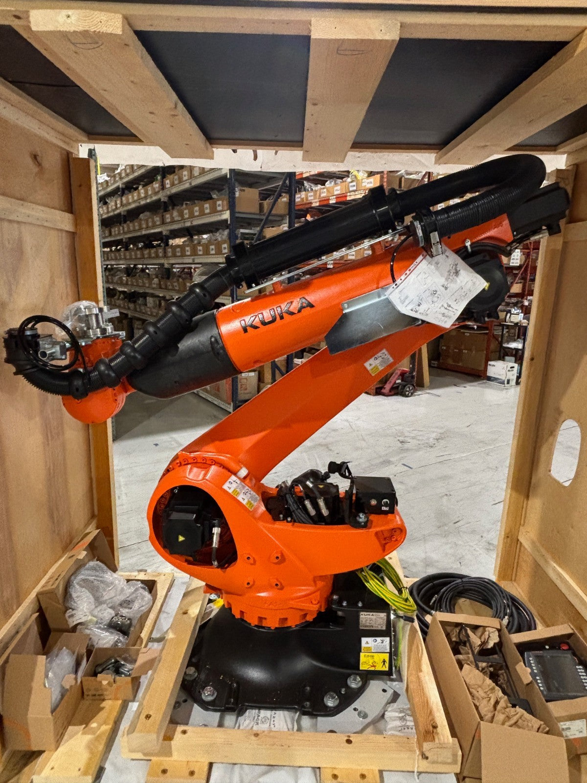 Kuka KR 120 R3100-2 / FLR Robot System KR C4 NA UL Control Cabinet GA20 A (2021) - Maverick Industrial Sales