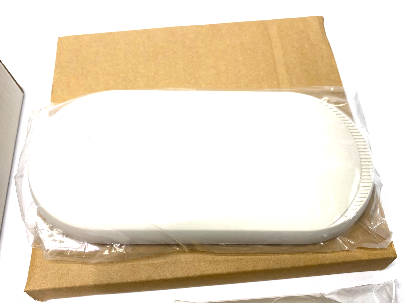 MCD2400PT36RPC | Maxrad Omni-directional Diversity Antenna 2.5Dbl 36" RPTNC - New – Open box - Maverick Industrial Sales