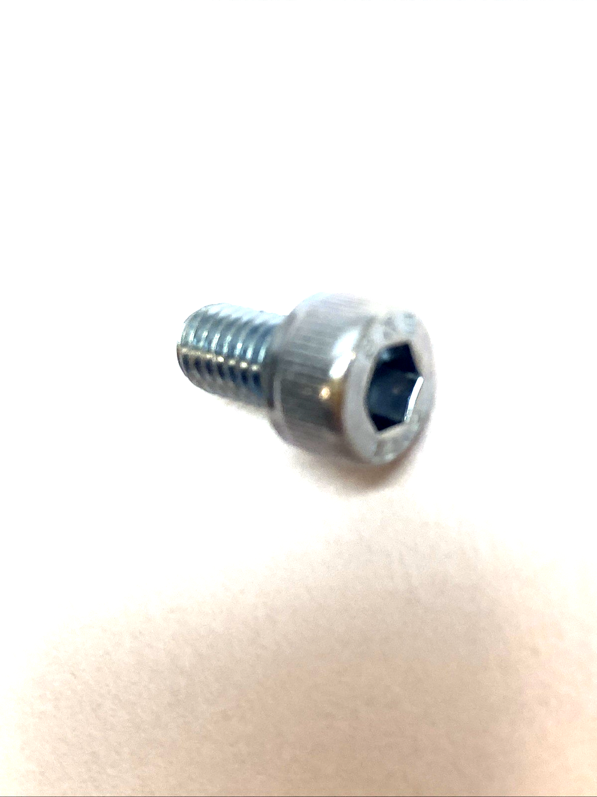 MKCS05C0089ZPKG Socket Head DIN M5-8x8 100ct - Maverick Industrial Sales